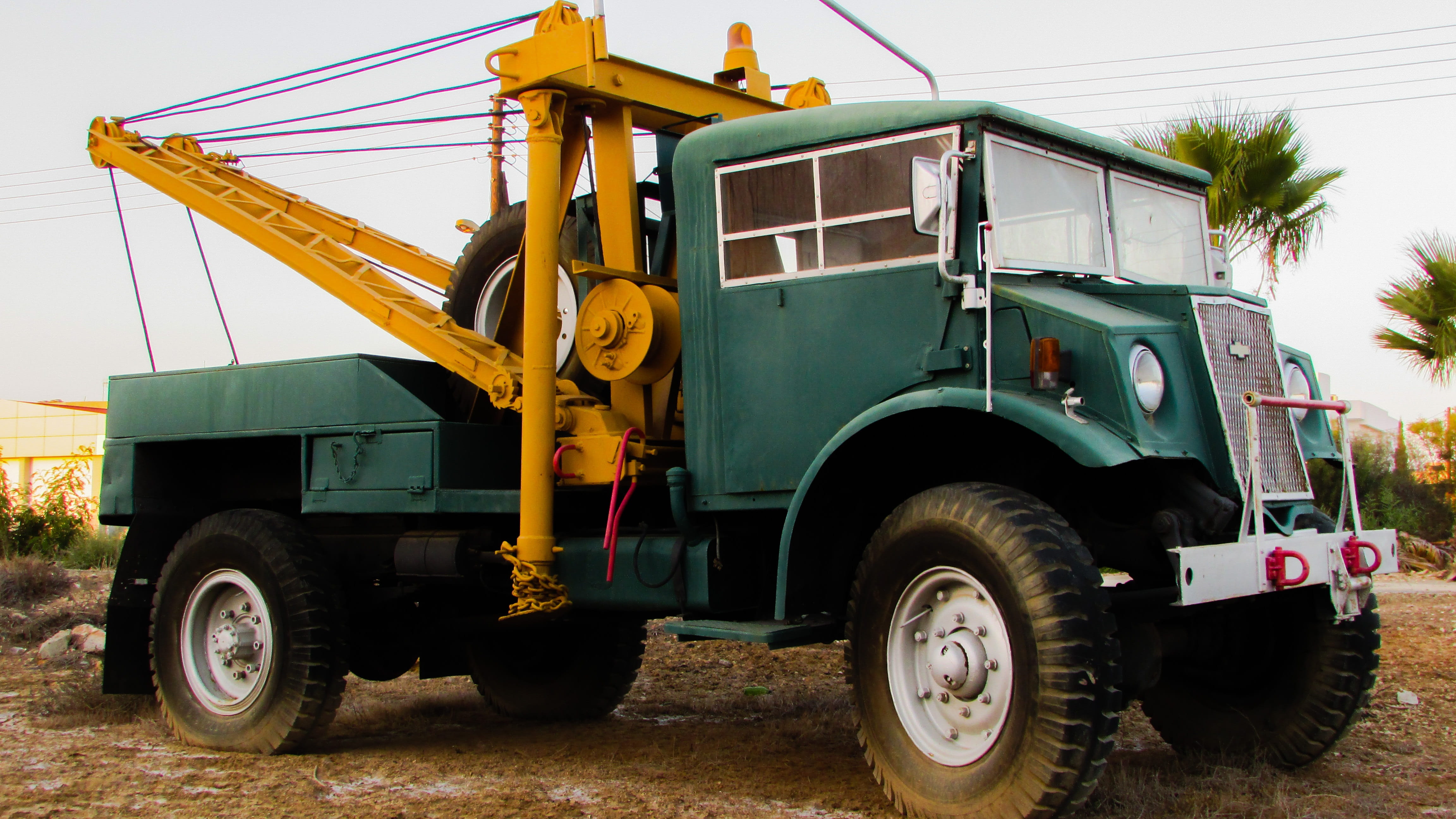 tire, construction equipment, industry, business, car, commercial land vehicle, wheel, stationary, pick-up truck, antique, vintage, nature, day, outdoors, HD Wallpaper