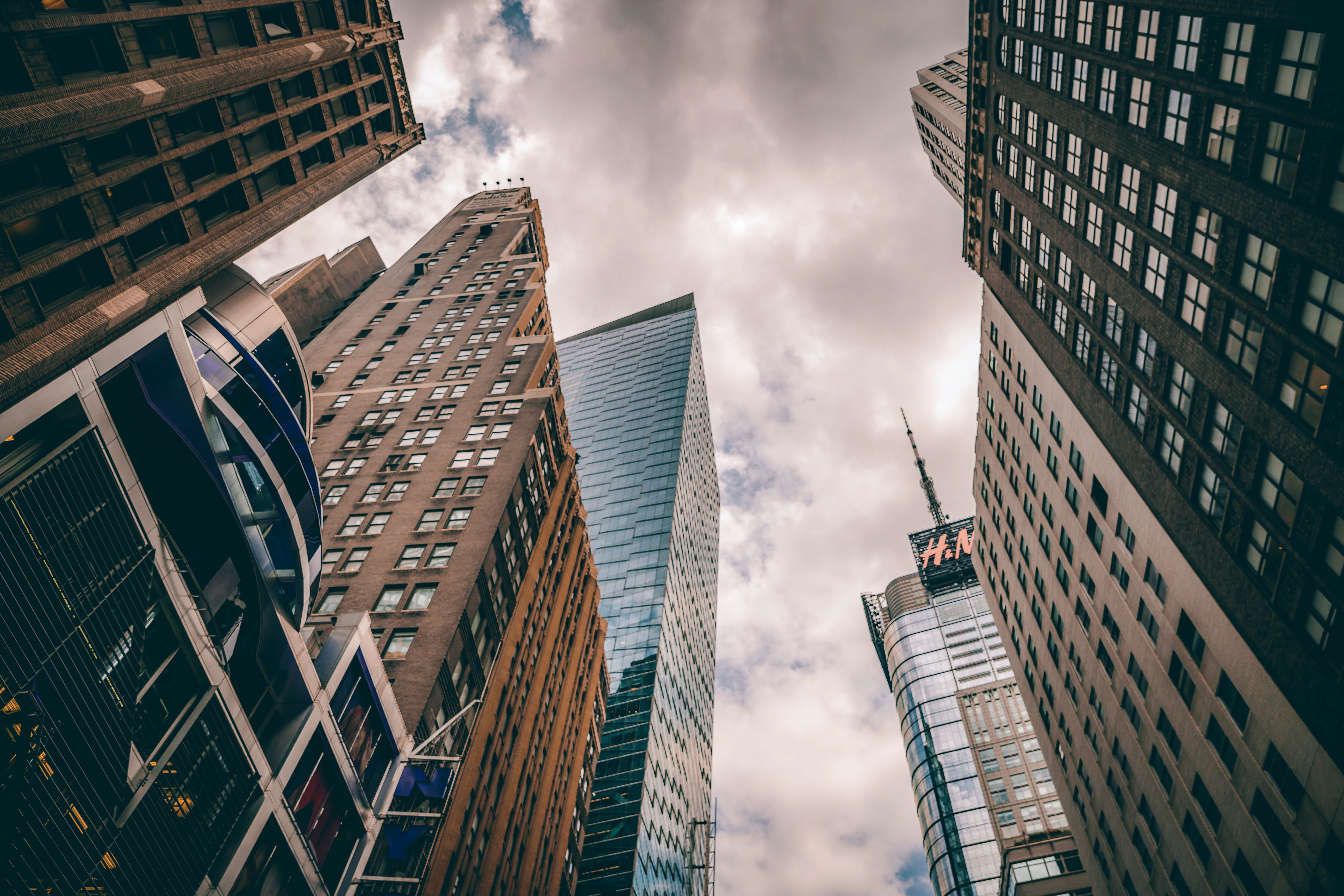 newyork, architecture, angle, low, modern, 5K, newyork city, high rise, nyc, spire, urban, rise, building exterior, skyscraper, handm, home decor, cloudy, HD Wallpaper