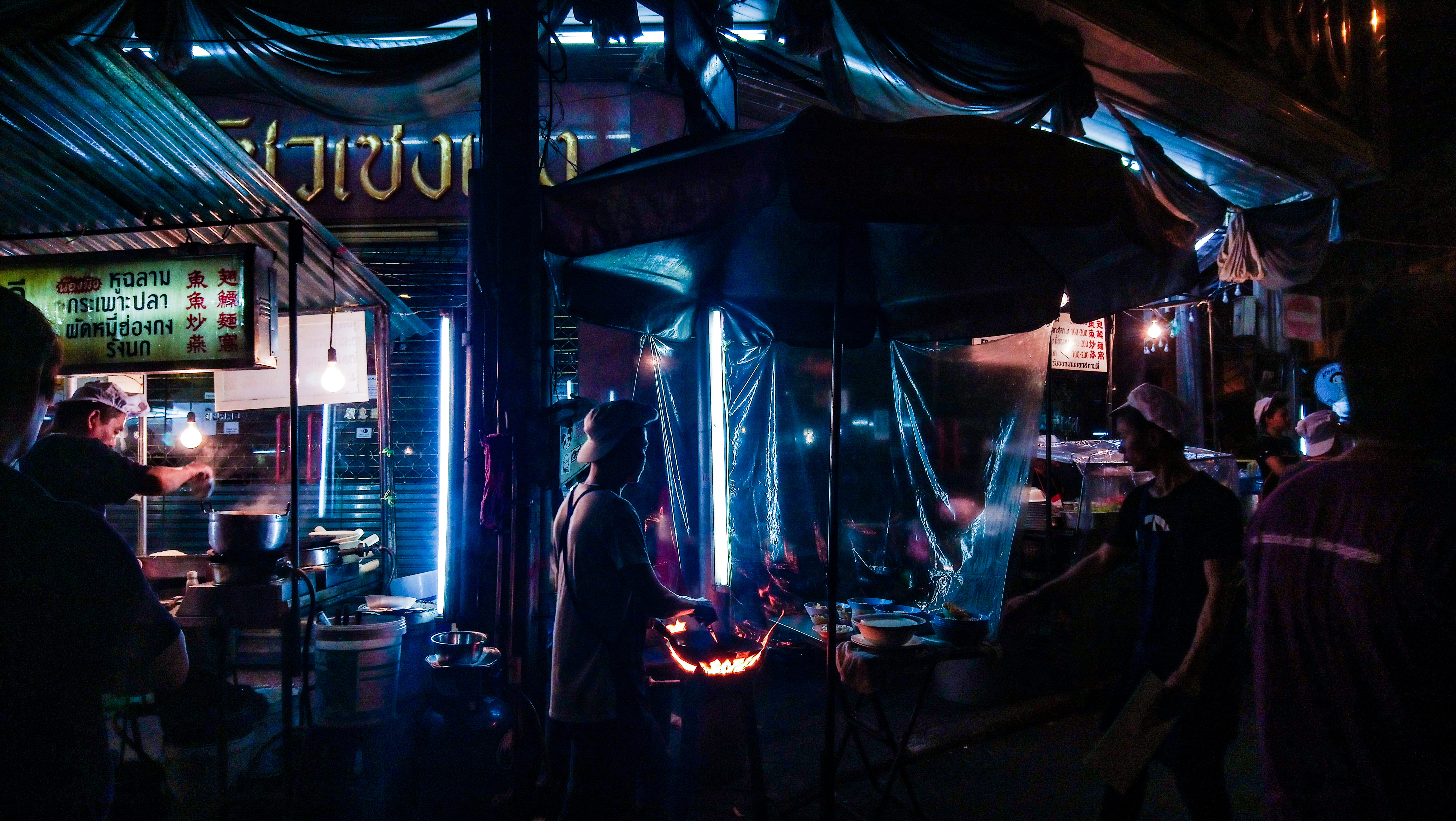 beside, real people, dark, adult, 5K, city, standing, crowd, thailand, business, women, arts culture and entertainment, stall, light, illuminated, market, HD Wallpaper