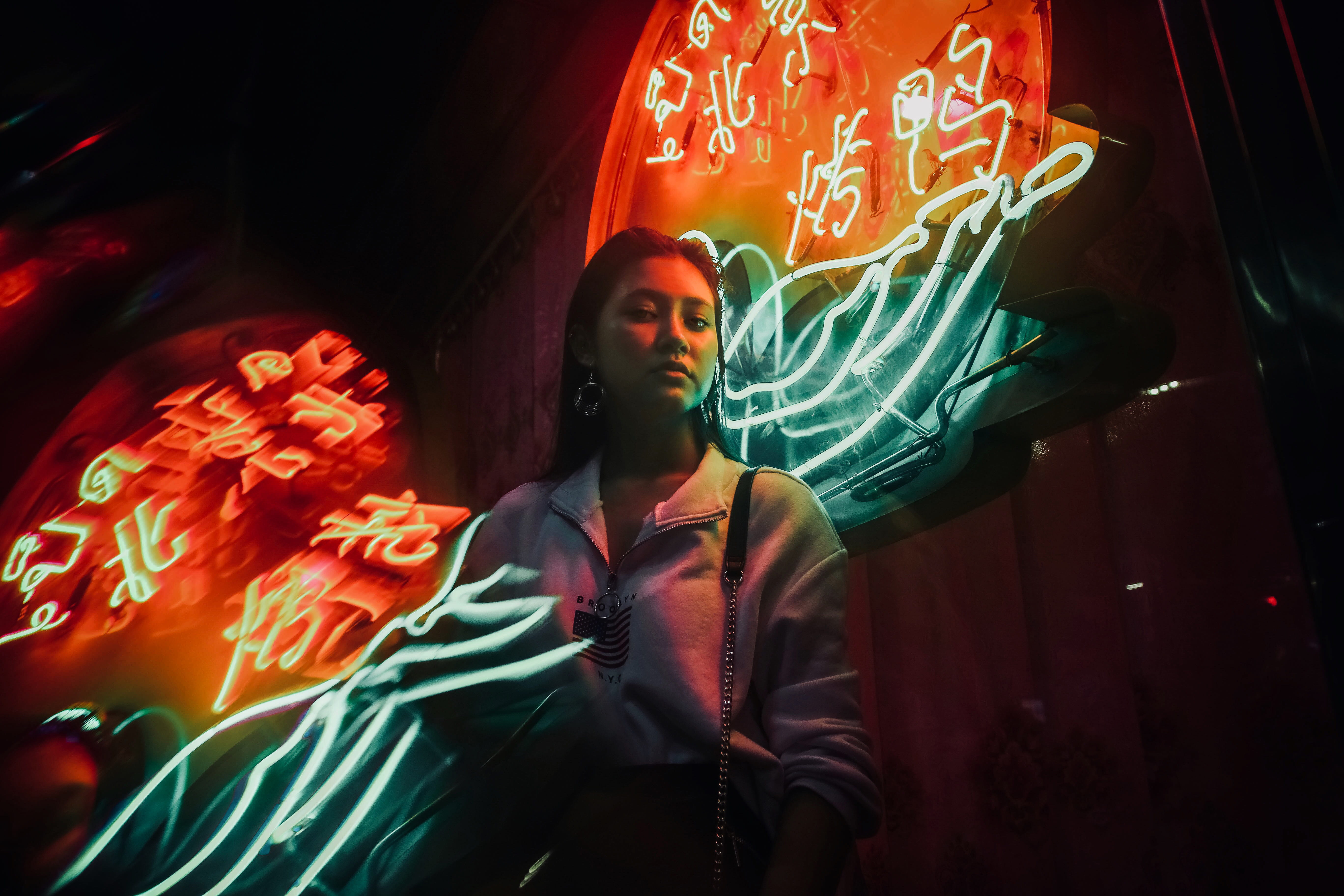 nightlife, looking away, vibrant, front view, teen, lifestyles, night, light - natural phenomenon, bkk, light, vibrant color, casual clothing, contemplation, HD Wallpaper