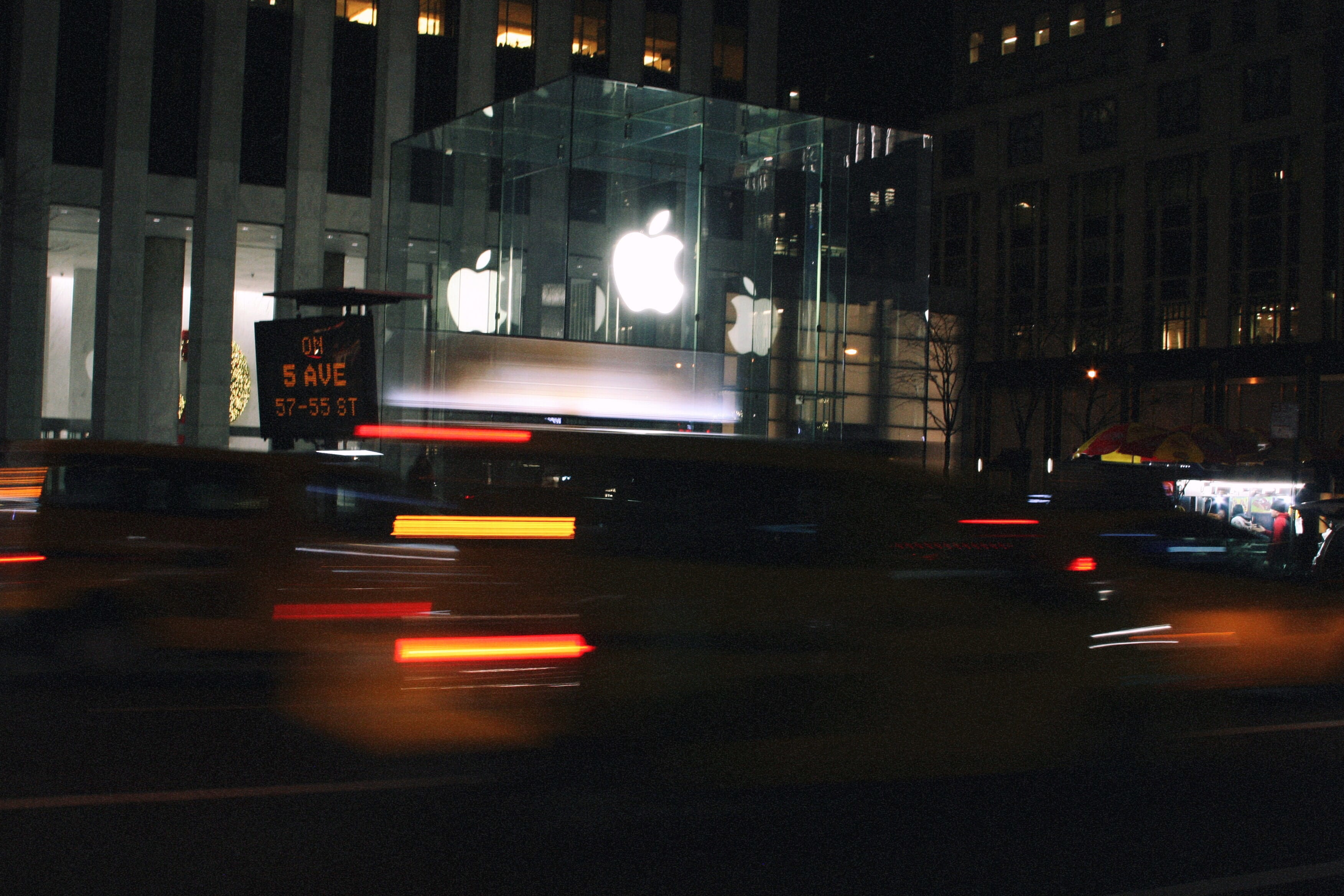 no people, outdoors, speed, motion, apple fifth avenue, street, apple, mode of transportation, built structure, illuminated, road, architecture, united states, HD Wallpaper