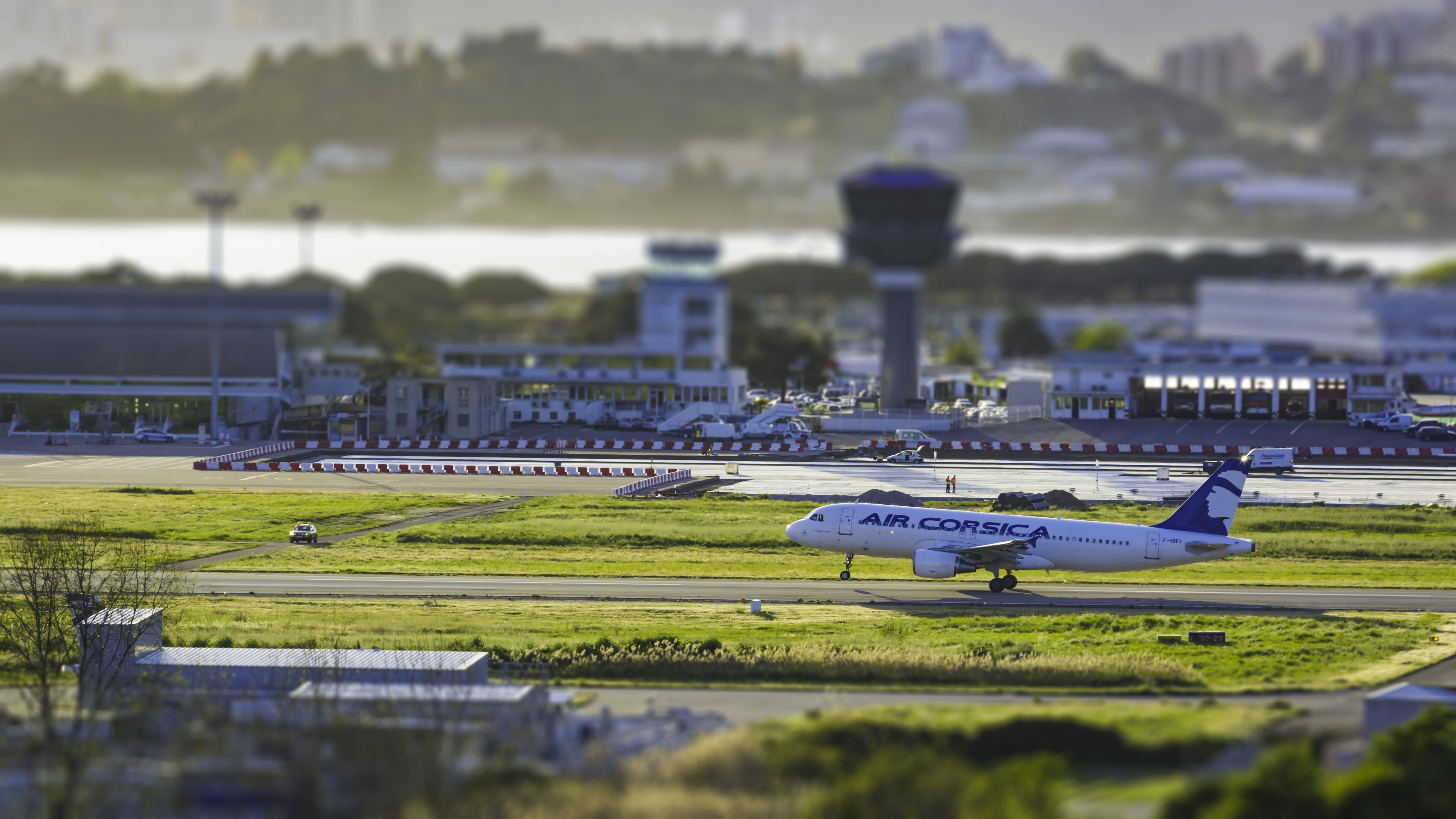 architecture, water, leaving, aerospace Industry, transportation, tilt shift, airplane, plant, selective focus, white, station, passenger, business, green color, HD Wallpaper