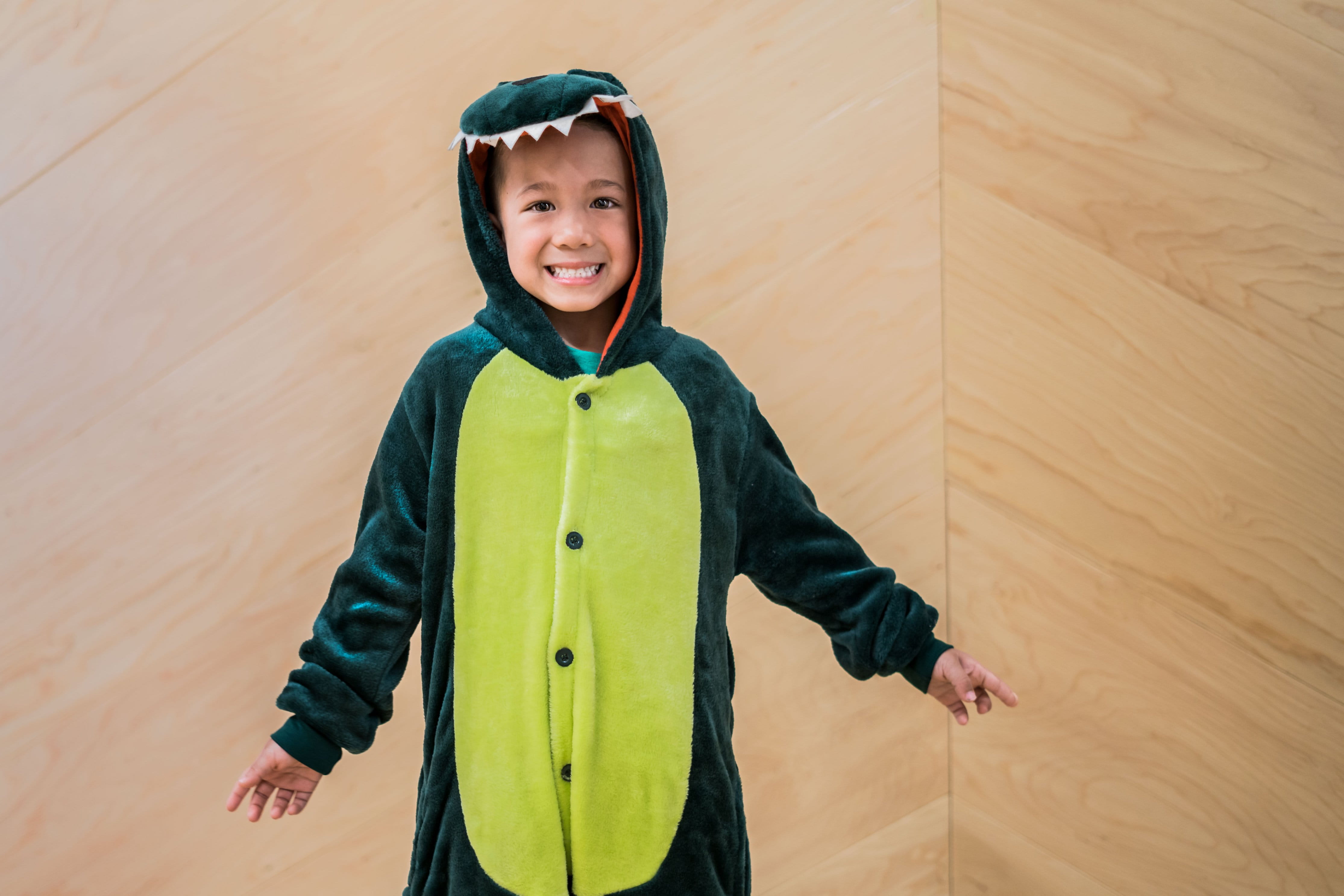 three quarter length, Children, People, day, Costumes, Playtime, waist up, front view, Happy, males, portrait, innocence, real people, Halloween, 4K, Friends, HD Wallpaper