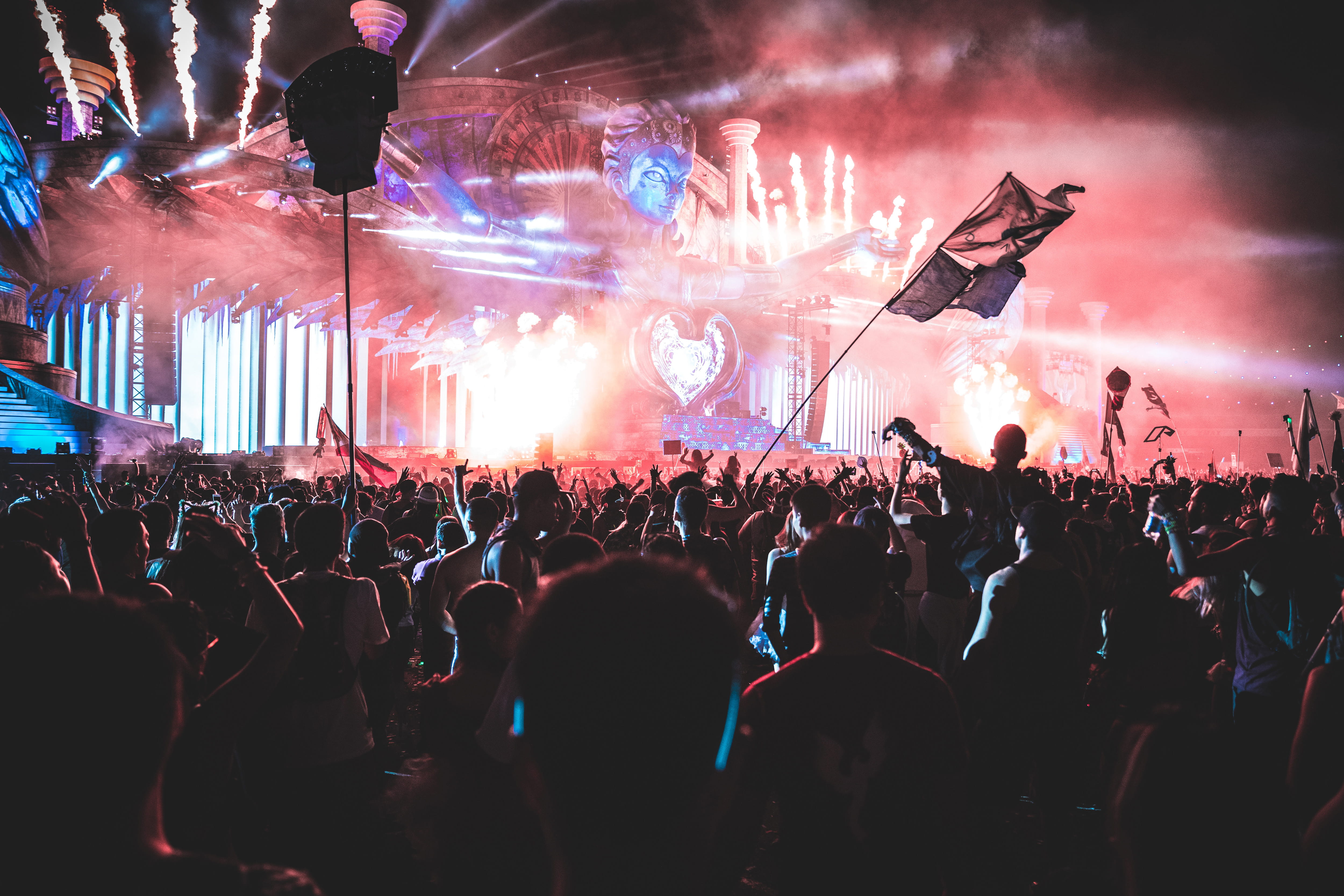 light, arts culture and entertainment, people, real people, festival, positive emotion, lighting equipment, illuminated, excitement, concert, popular music concert, HD Wallpaper