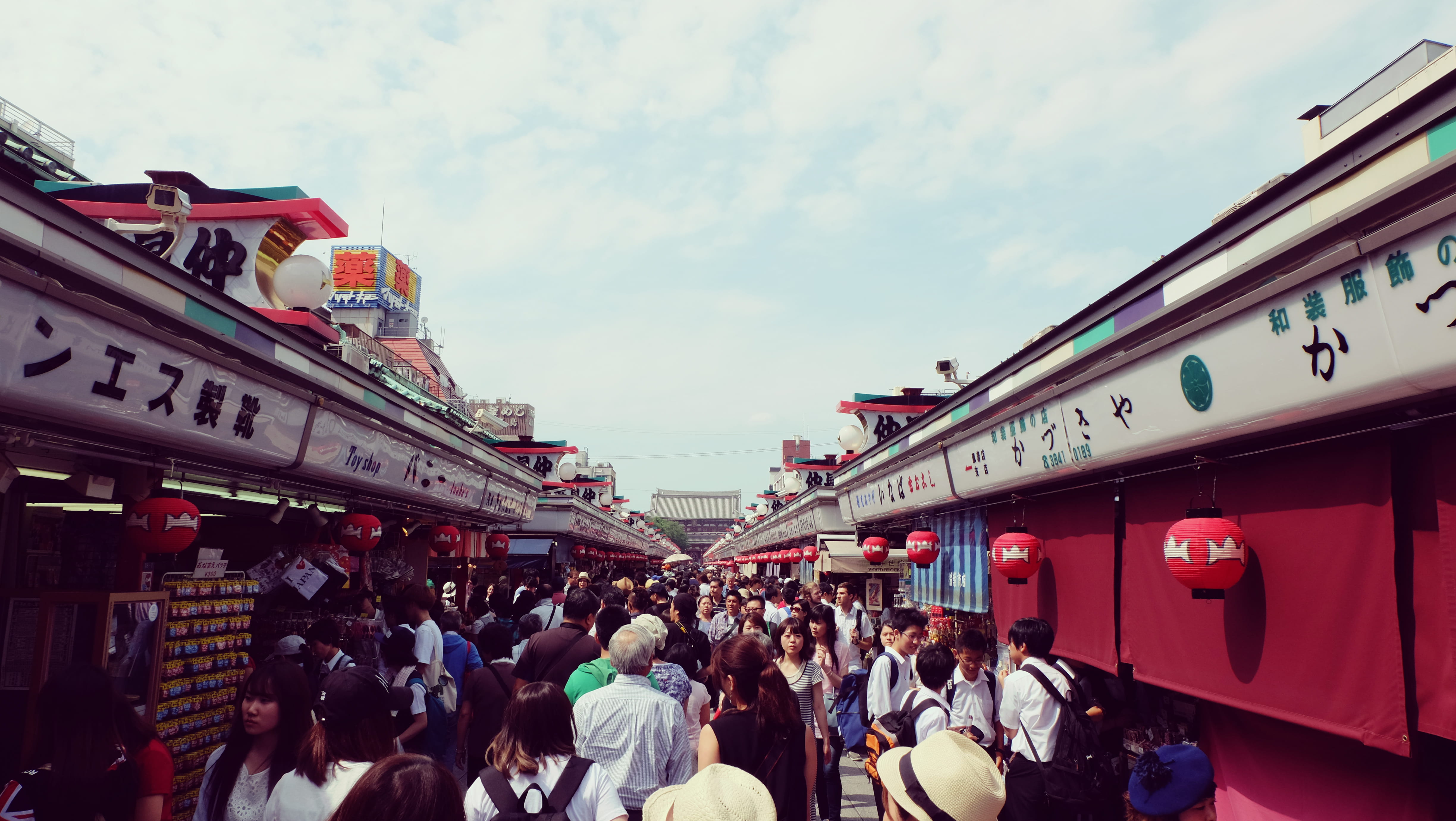 group of people, day, women, communication, market, asia, cloud - sky, japanese, bhuddism, 4K, text, building exterior, adult, asian, religious, people, HD Wallpaper