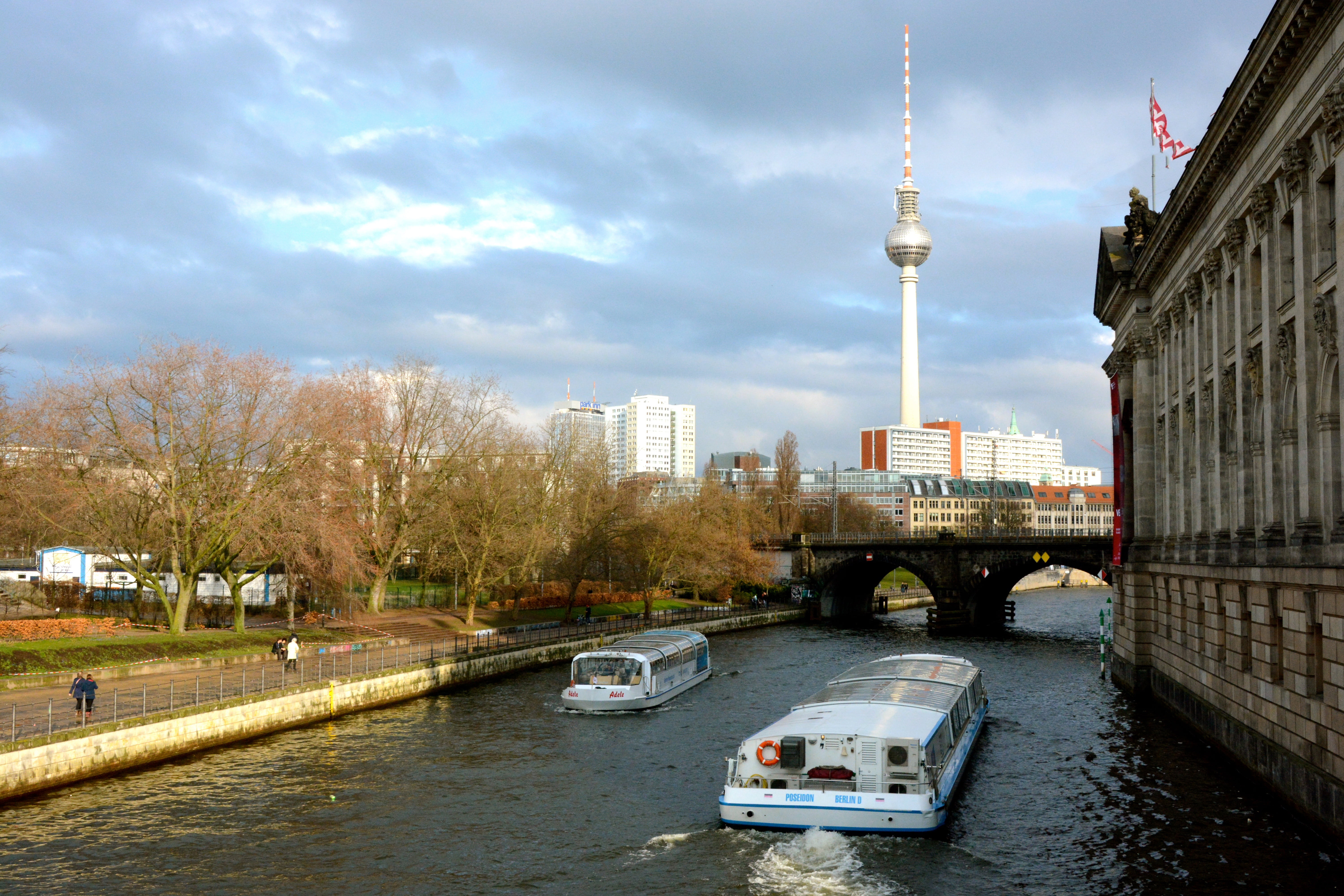 travel, tower, office building exterior, water, bridge - man made structure, spire, 5K, no people, transportation, tourism, river, skyscraper, city, building, HD Wallpaper