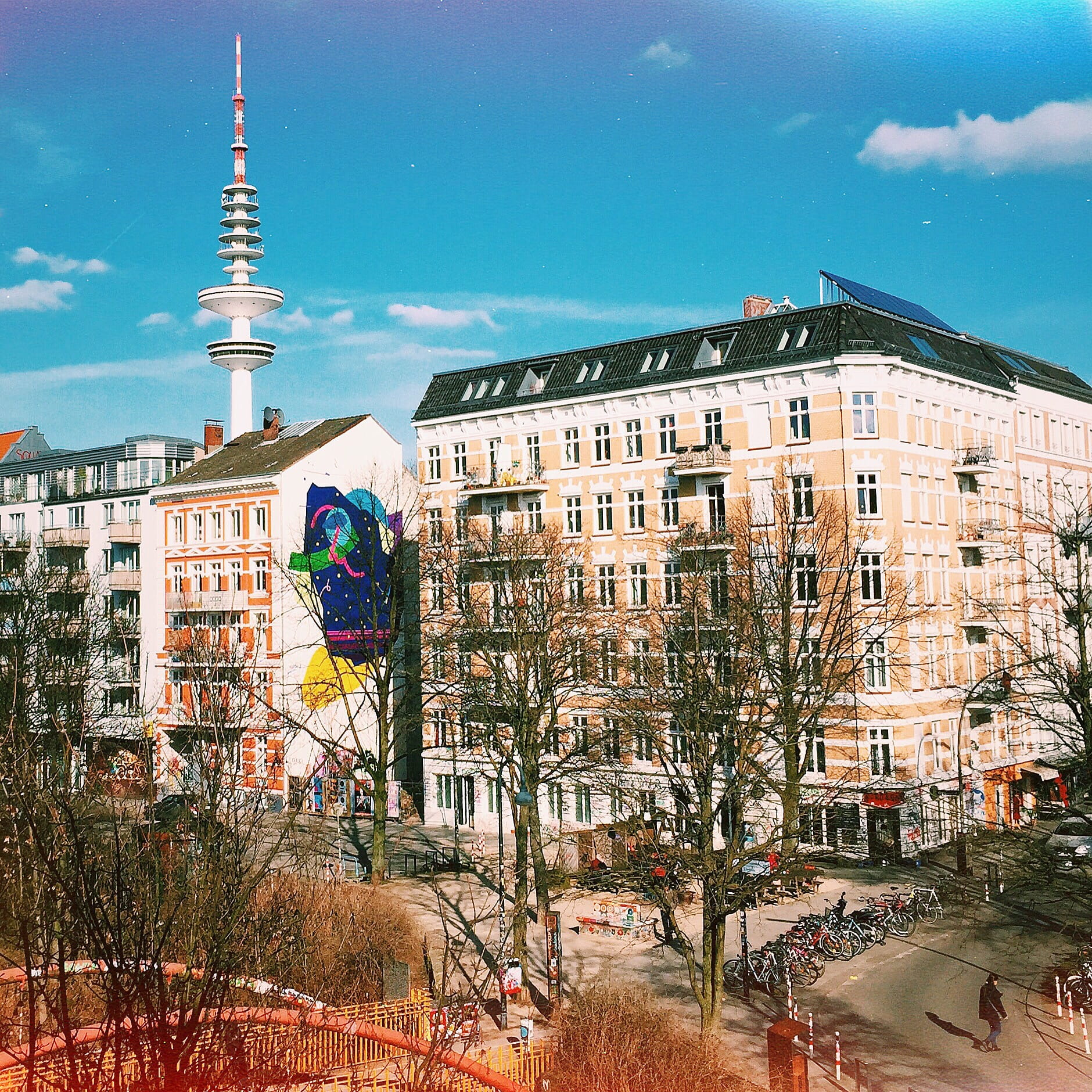 sunshine, travel destinations, deutschland, tree, fernsehturm, hamburg, schlachthofpassage, communication, karoviertel, st pauli, 720P, no people, sky, Phone HD Wallpaper