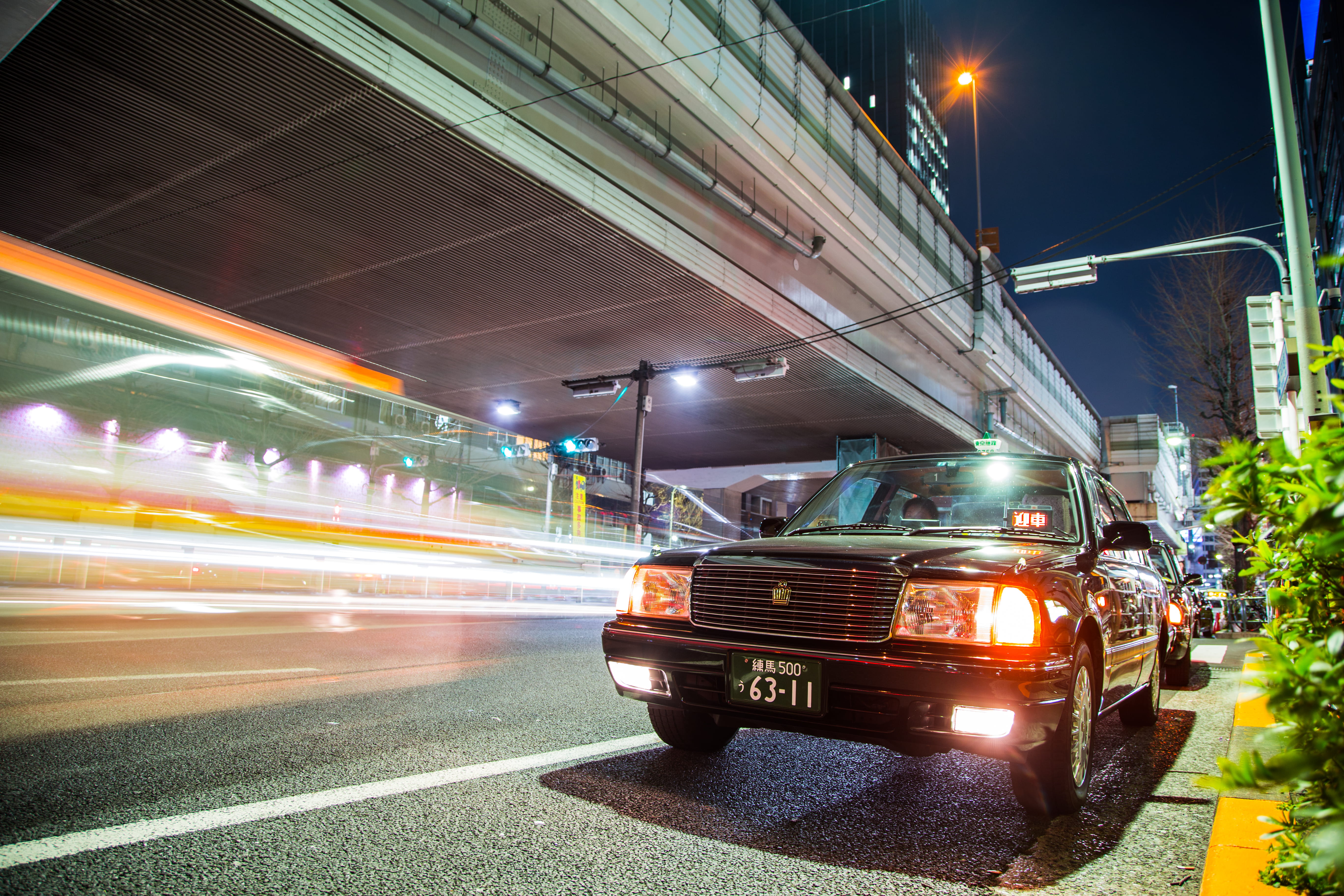 long exposure, minato, blurred motion, architecture, speed, busy, lights, built structure, illuminated, road, racing, night, motor vehicle, motion, city, HD Wallpaper