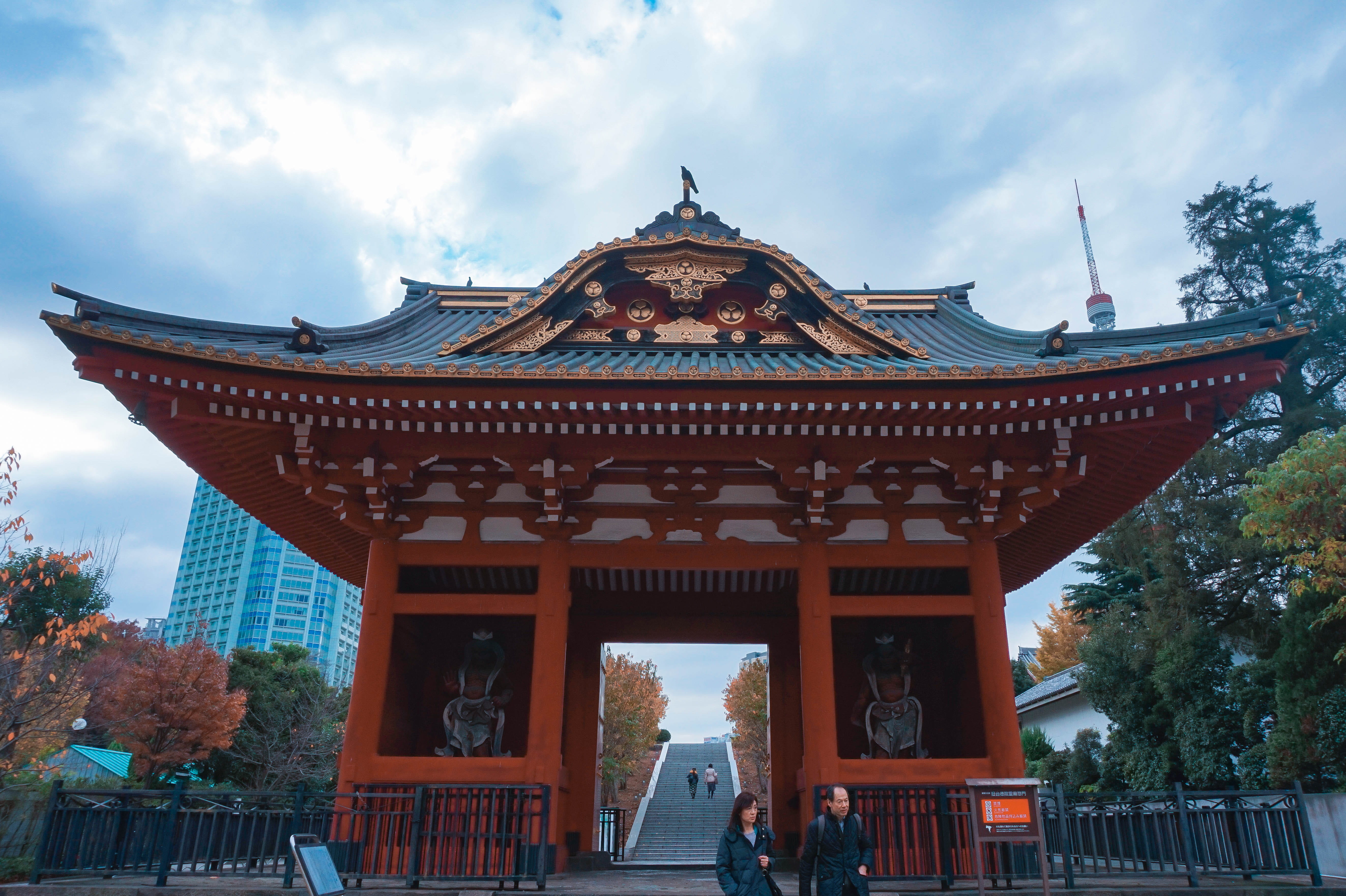 architecture, roof, place of worship, sky, spirituality, no people, asia, cloud - sky, plant, gate, temple, building, minato-ku, zōjō-ji, built structure, HD Wallpaper