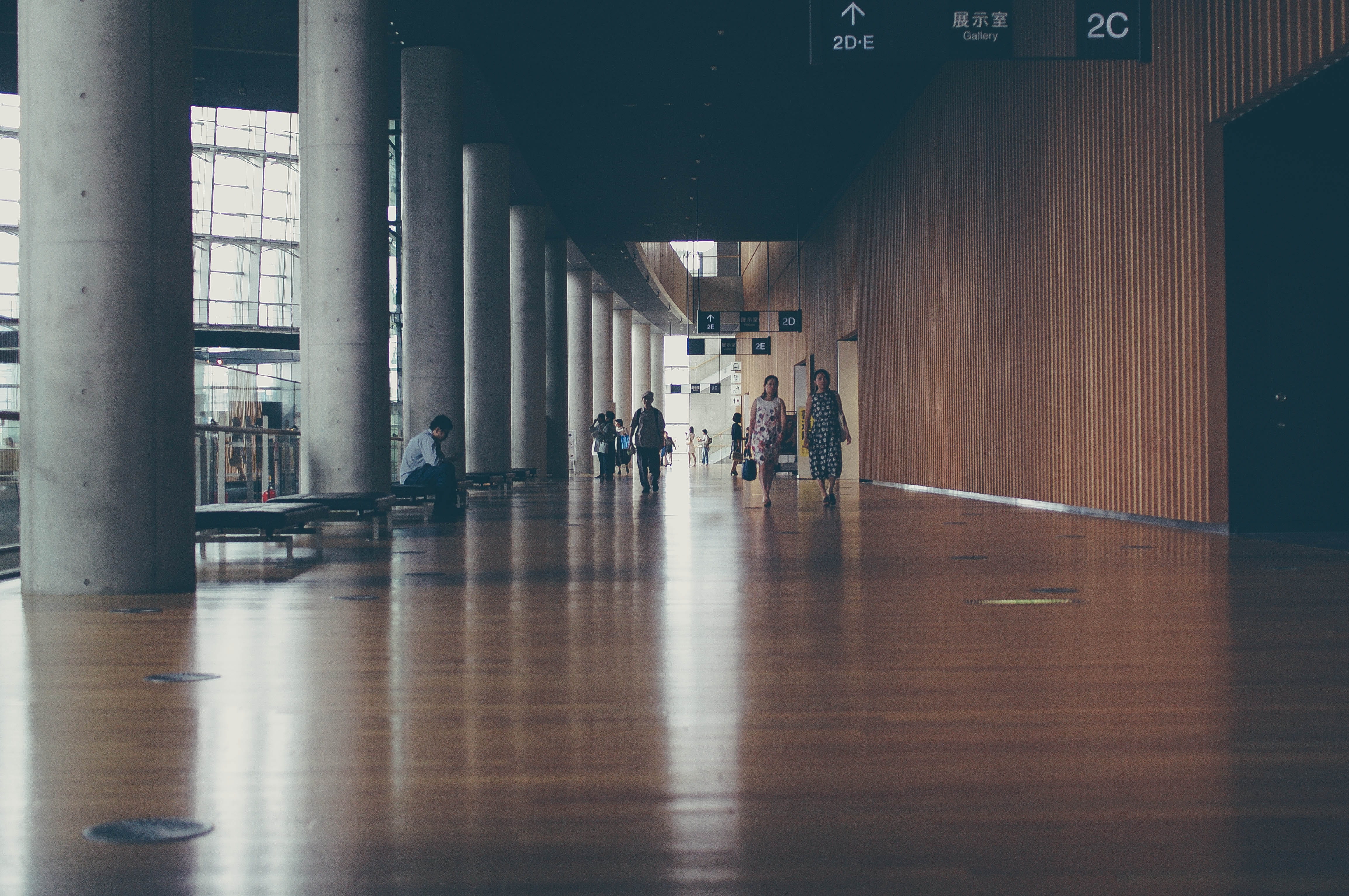 arcade, men, group of people, day, minato-ku, japan, interior, tokyo, building, 4K, wood, transportation, lifestyles, flooring, women, architectural column, HD Wallpaper