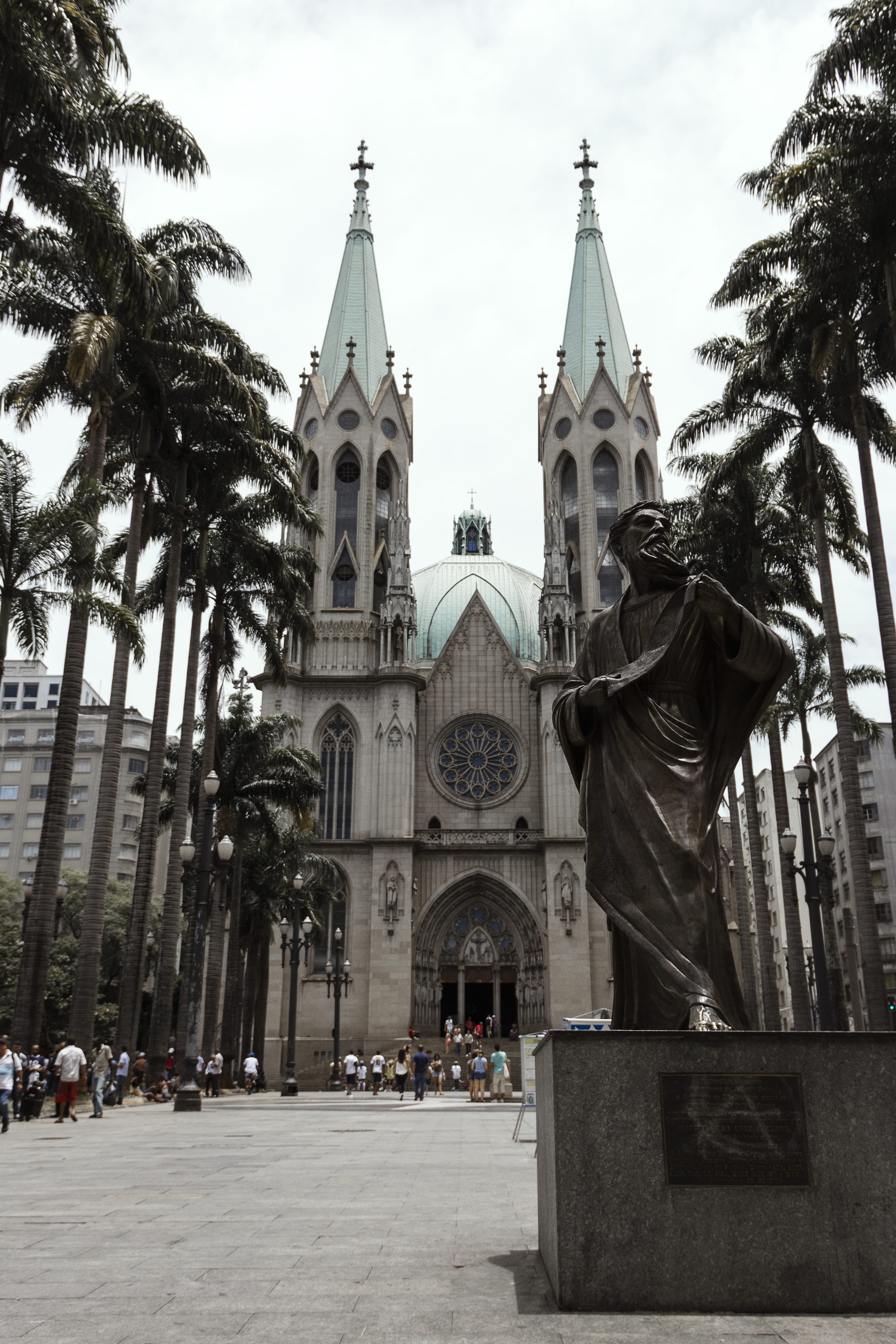 tree, palm tree, building, sé, praça da sé, religion, outdoors, tropical climate, sãopaulo, praçadasé, 4K, church, brazil, brasil, architecture, built structure, Phone HD Wallpaper