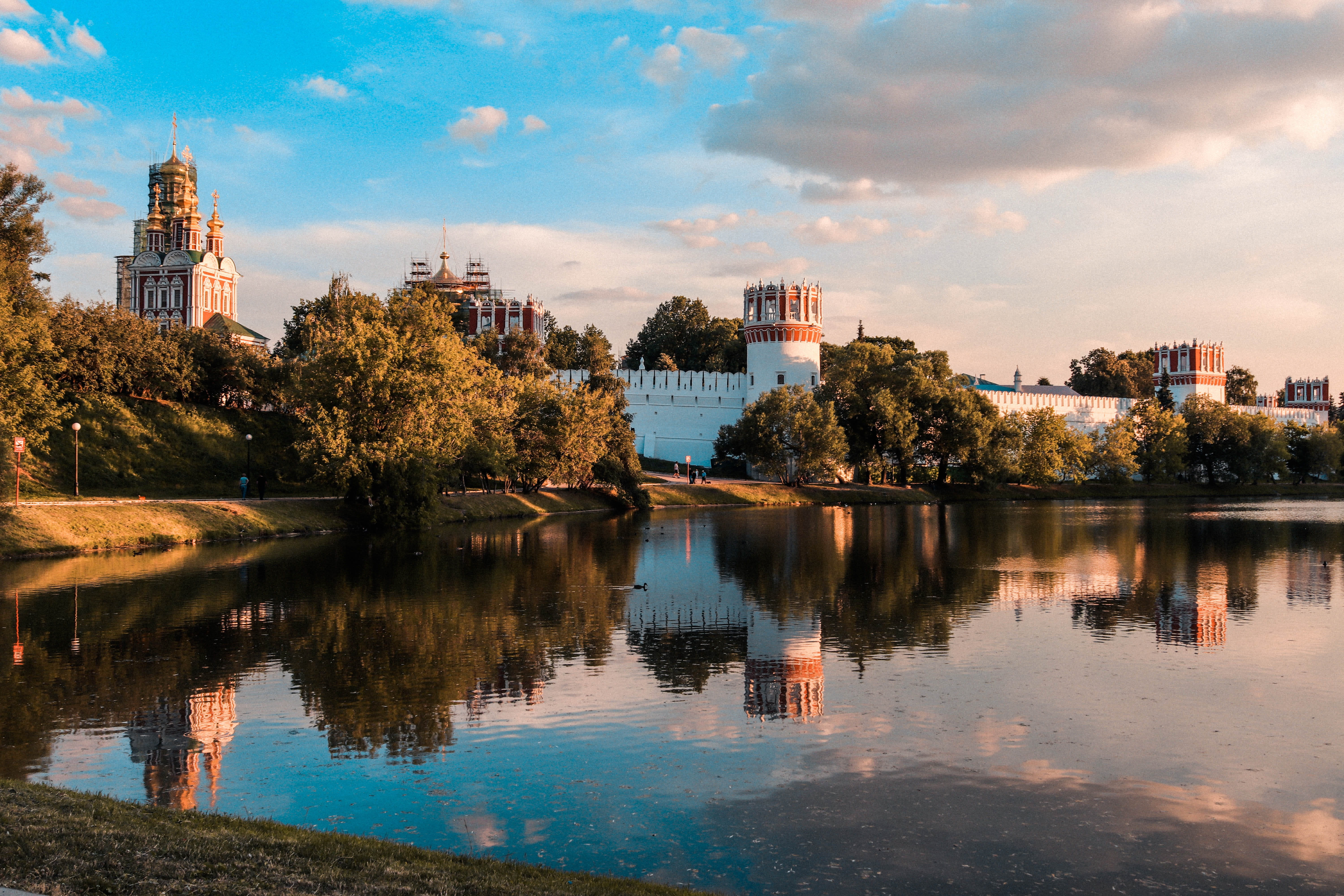 moscow, evening, tree, russia, reflection, water, nature, horizon, city, building, cloud - sky, travel destinations, street, built structure, tower, waterfront, HD Wallpaper