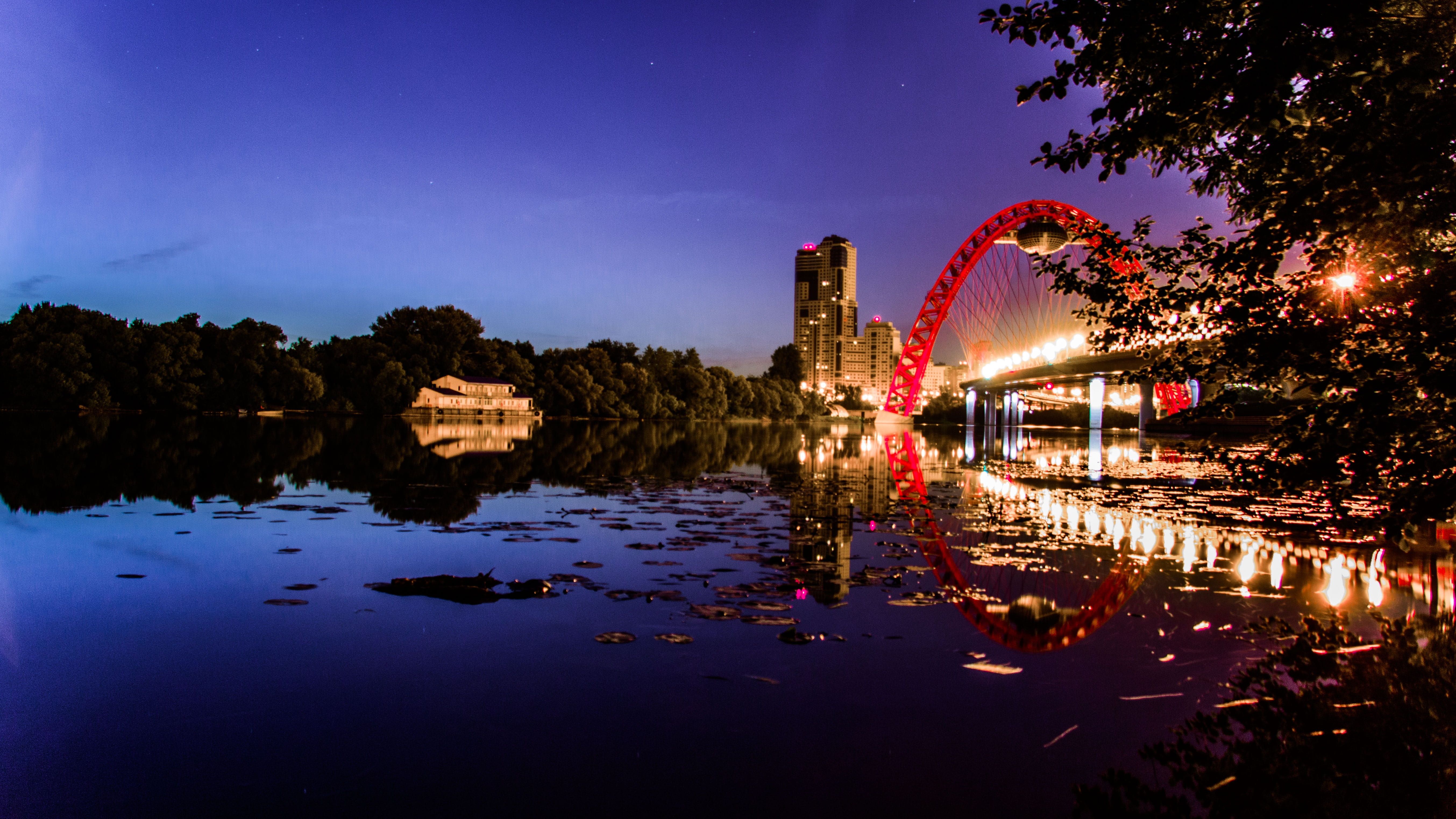 summer, focus, 5K, night, observation deck, bright, house at the shore, bar, russia, time, red bridge, at night under a lantern, At Night, motion, Bridge, HD Wallpaper