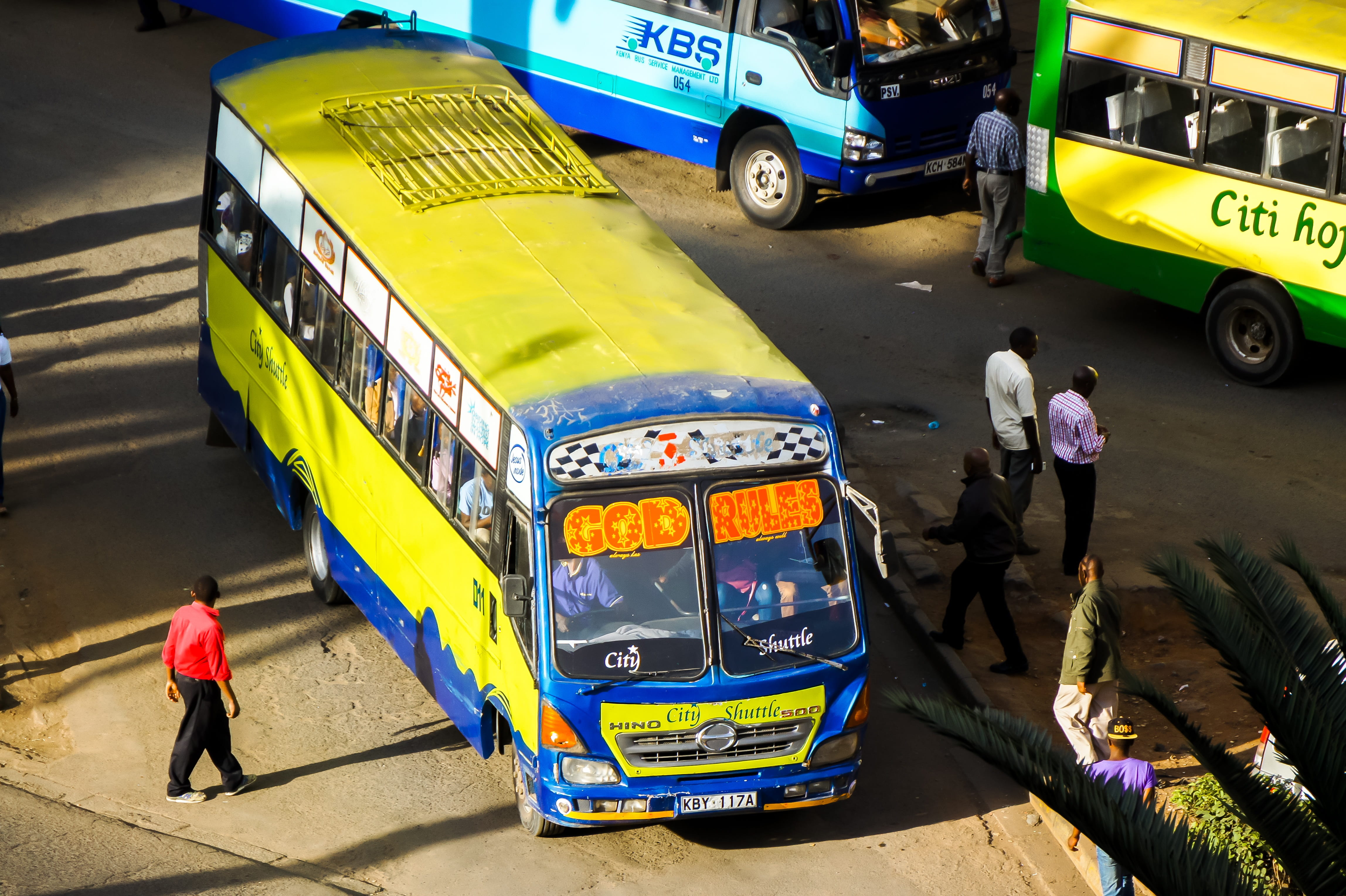 men, kenya, commuter, city, day, bus, real people, mode of transportation, public transportation, traffic, adult, people, travel, vehicle, transport, nairobi, HD Wallpaper