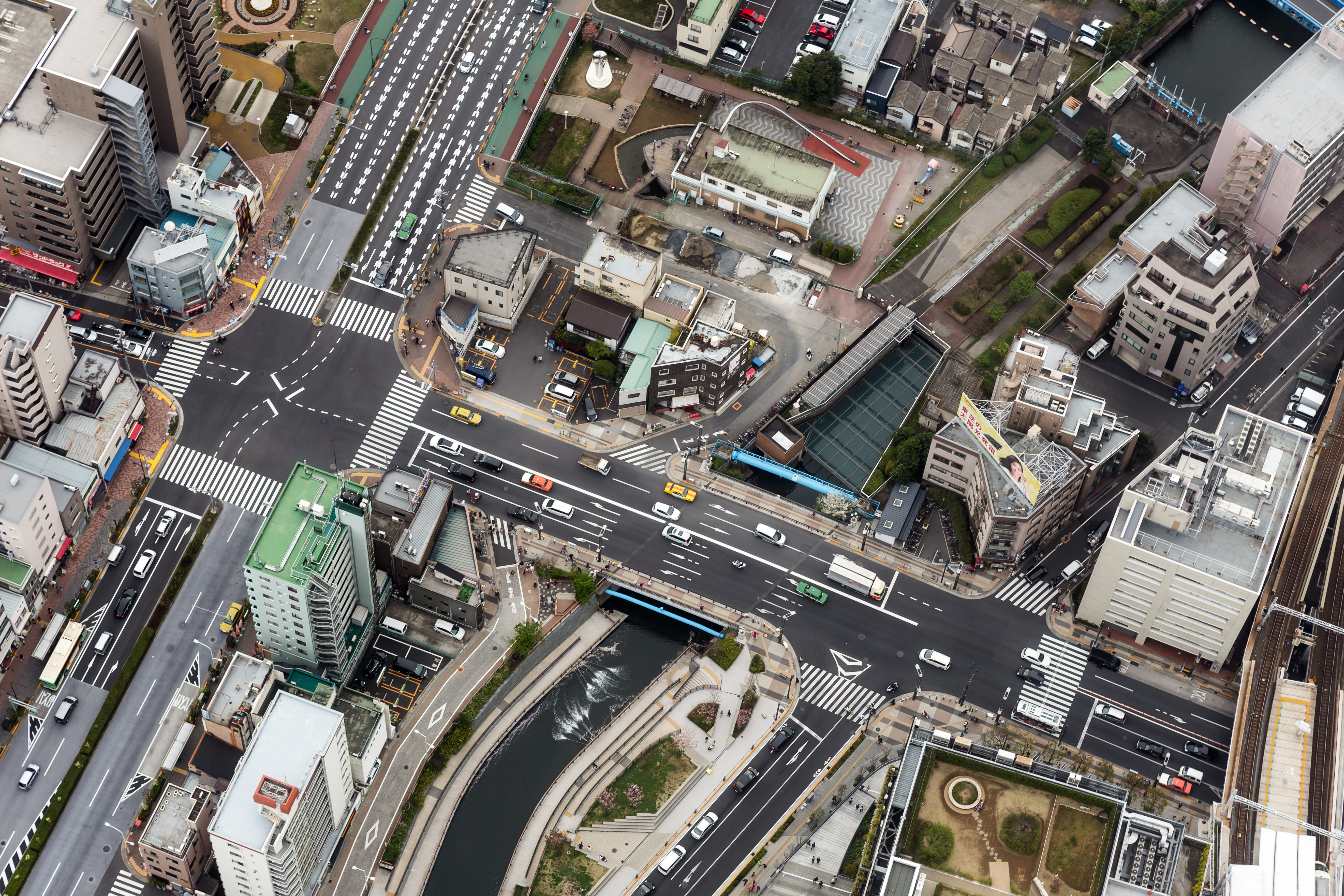 city life, city street, car, high angle view, scenery, modern, tokyo skytree, building, street, residential district, eye, aerial view, traffic, complexity, HD Wallpaper