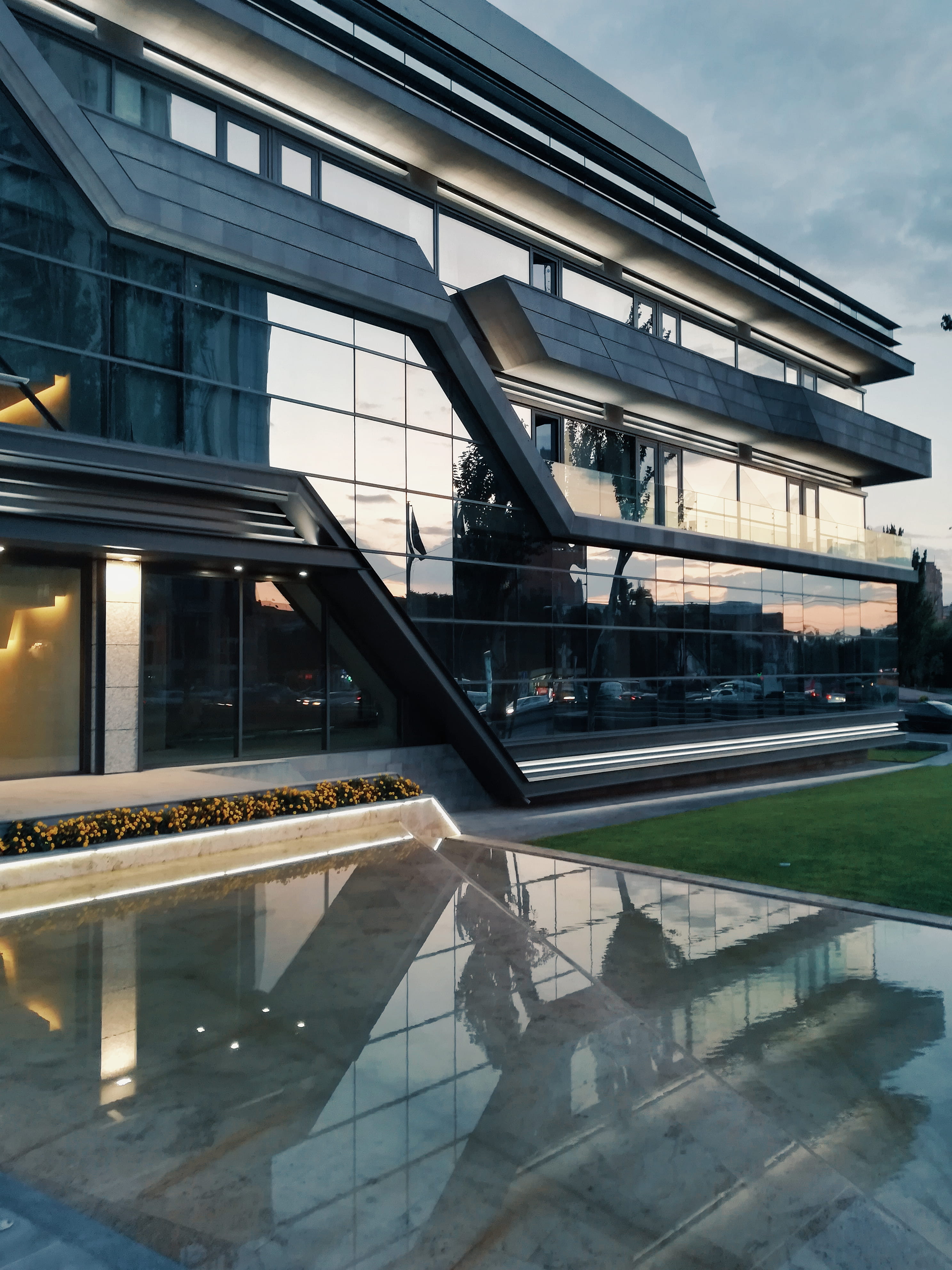 sky, hotel, city, glass - material, office building exterior, nature, day, glass, armenia, swimming pool, reflection, erevan, building, art, modern, no people, Phone HD Wallpaper