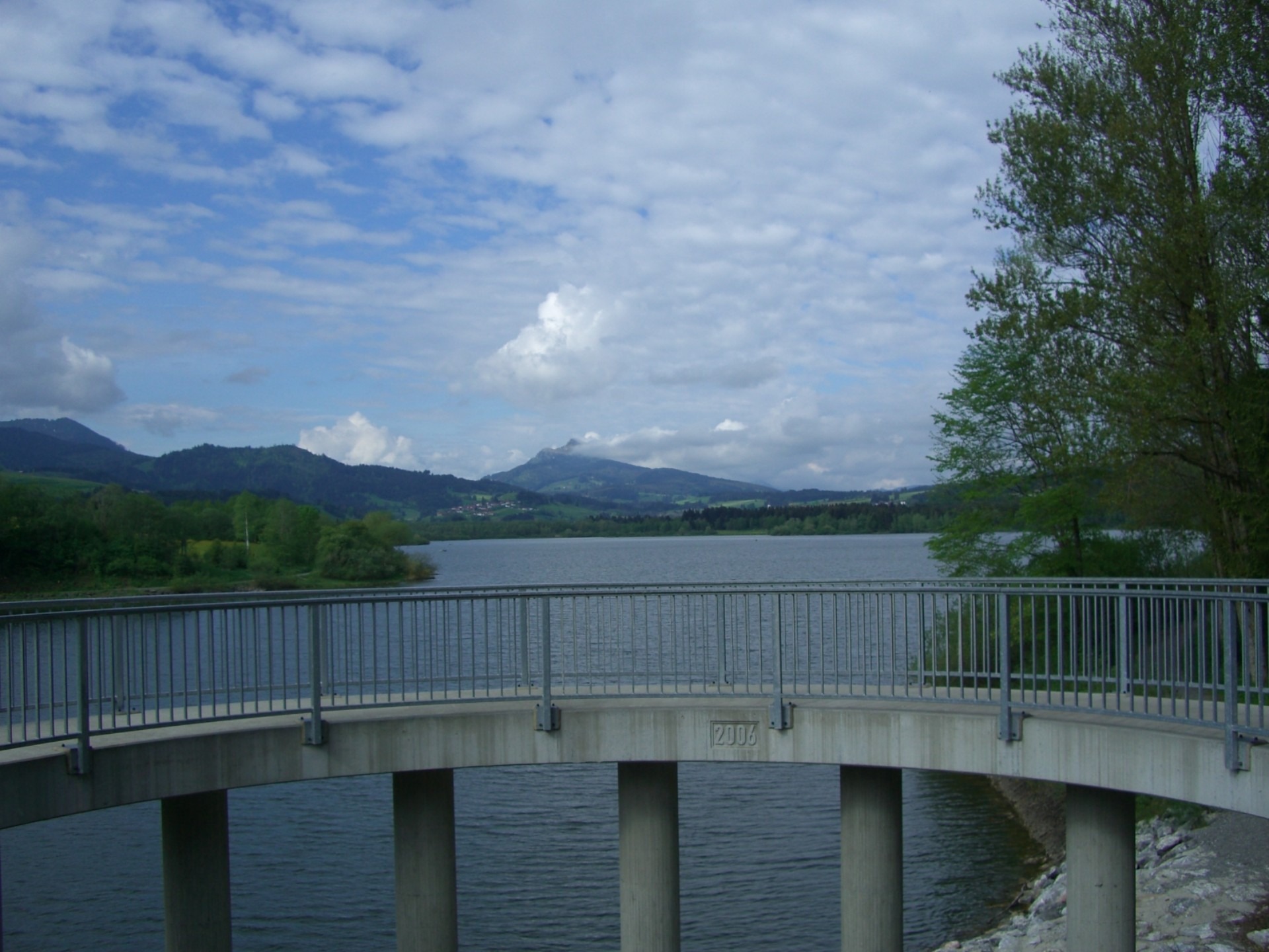 sky, no people, observation deck, river, built structure, outdoors, mountain panorama, greened, 1080P, concrete pillar, water, tree, connection, dam, bridge - man made structure, HD Wallpaper