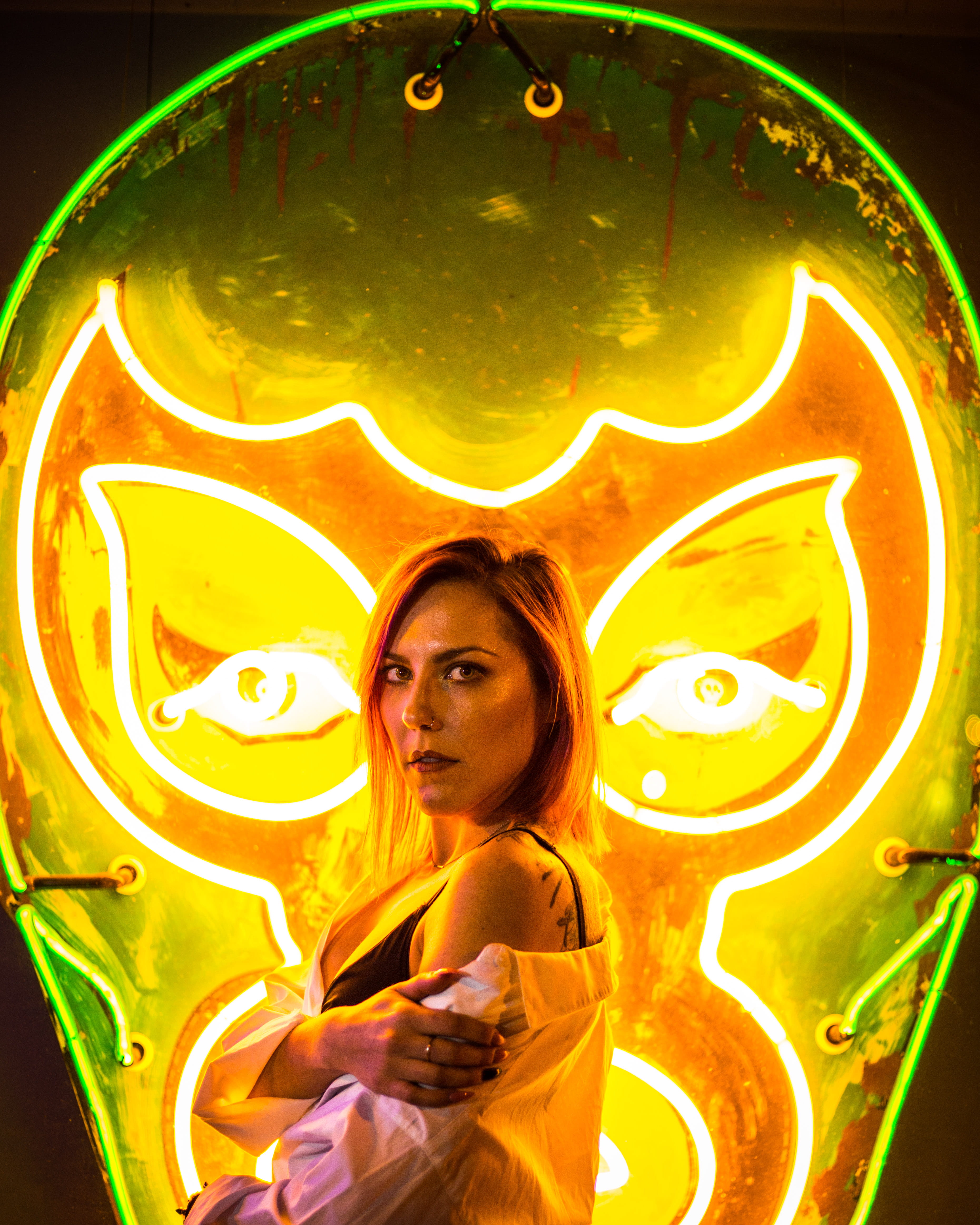 4K, adult, casual clothing, waist up, young women, orange, front view, decor, bright, tattoo, one person, wearing, glow, illuminated, contemplation, glowing, Phone HD Wallpaper