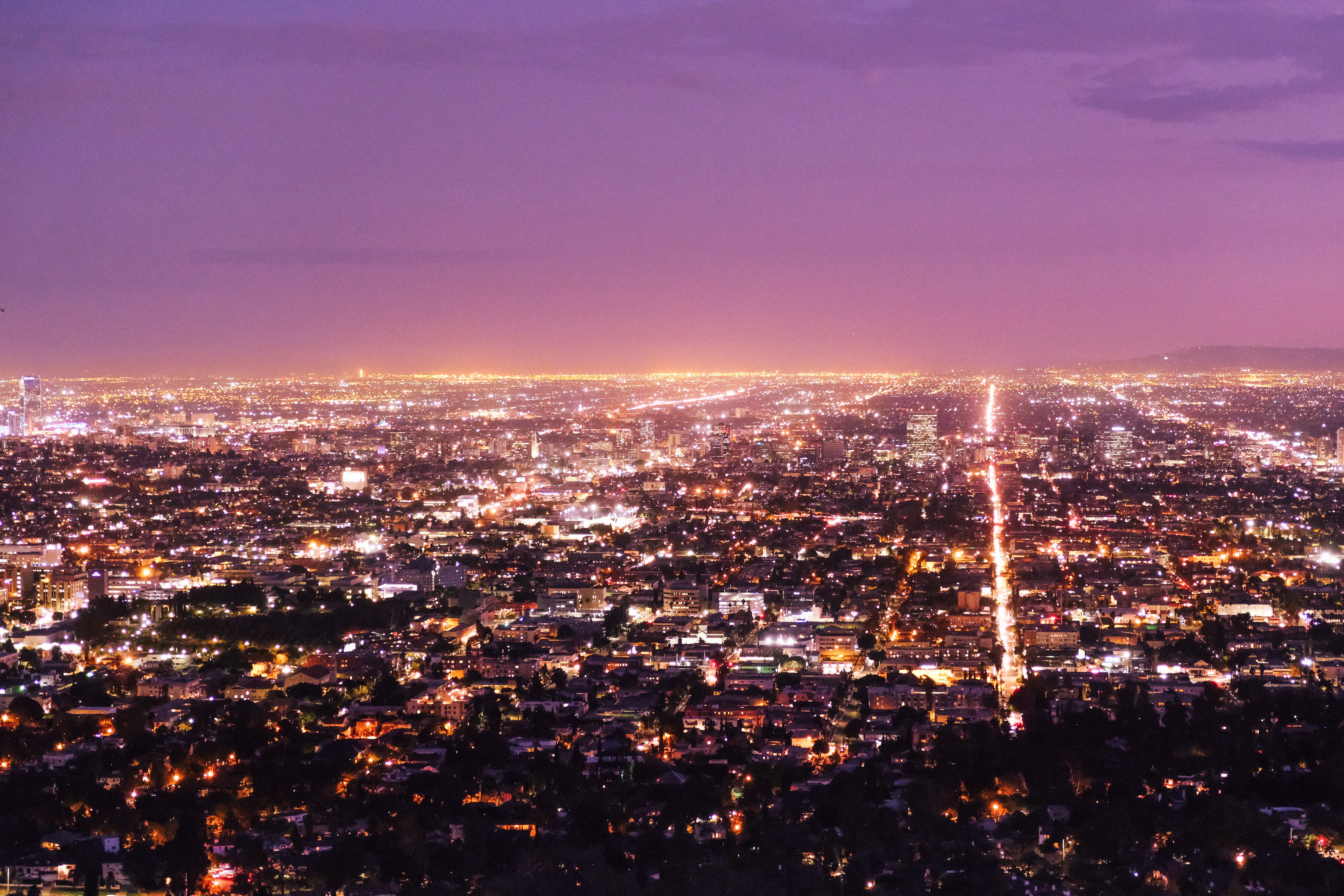 skyscraper, 5K, residential District, outdoors, cityscape, city Life, capital Cities, usa, aerial View, crowd, urban Scene, high angle view, illuminated, HD Wallpaper
