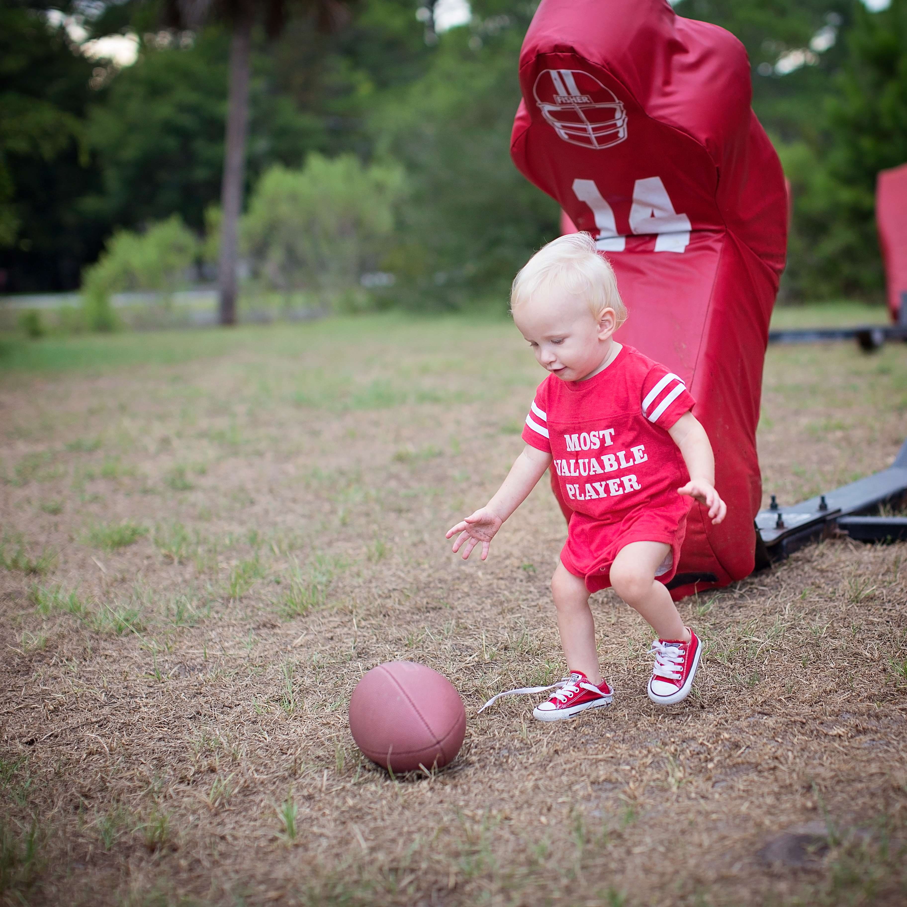 child, land, 2K, converse, converse all stars, one person, football, babyhood, plant, cute, girls, clothing, pink color, outdoors, real people, most valuable player, Phone HD Wallpaper