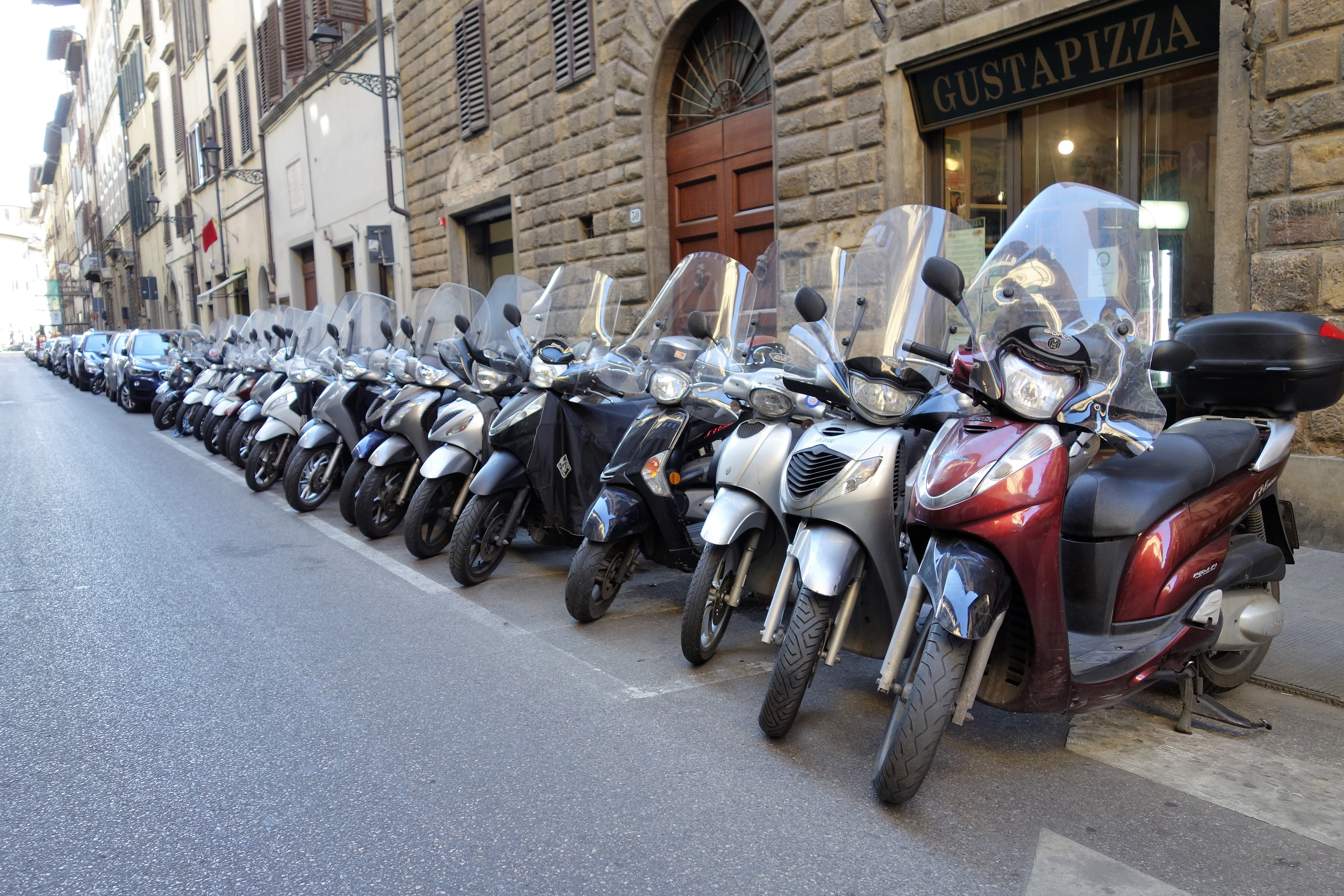 no people, transportation, italy, city, built structure, outdoors, parking, 5K, day, motor scooter, florence, road, scooter, building exterior, bikes, HD Wallpaper