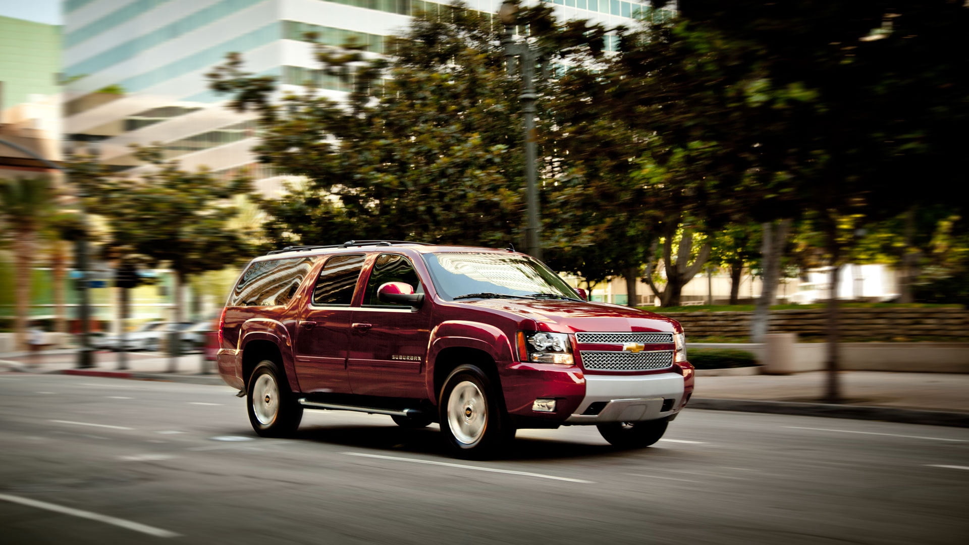 chevy, city, focus on foreground, half ton, street, mode of transportation, road, exterior, transportation, suburban, tree, blurred motion, 2013, on the move, HD Wallpaper