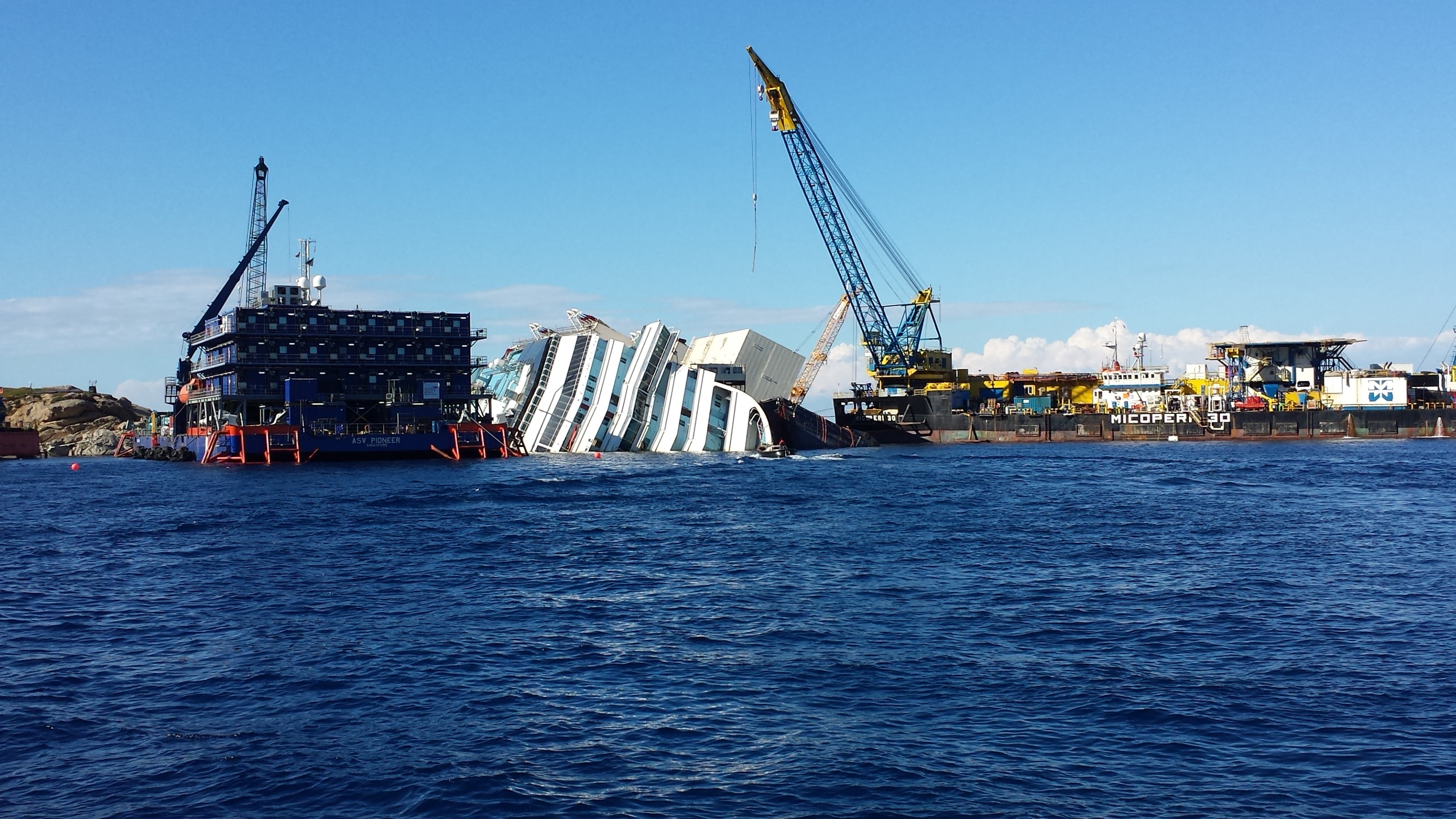 ship, harbor, shipyard, transportation, day, waterfront, built structure, 2K, pier, sea, freight transportation, costa concordia, machinery, shipping, HD Wallpaper