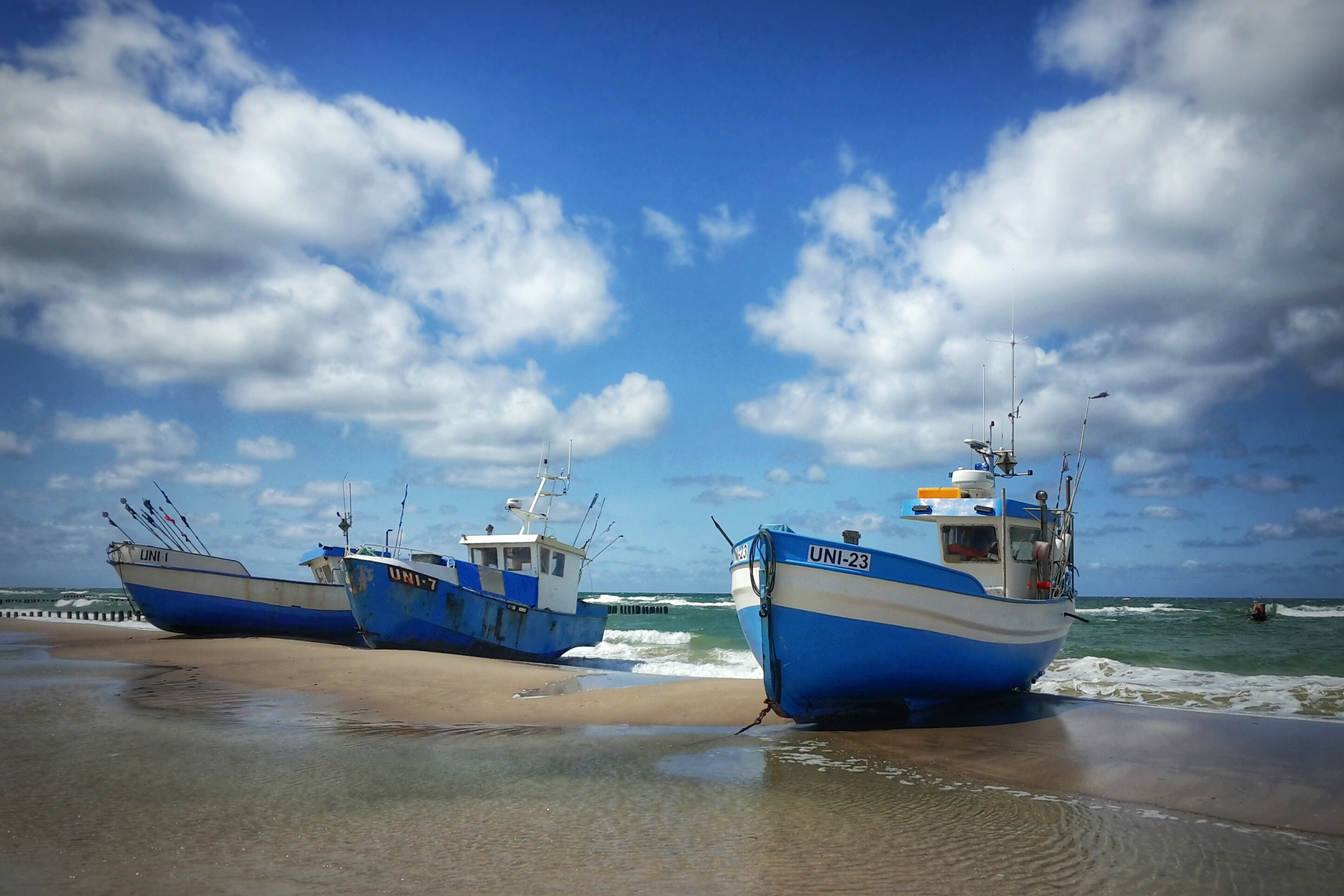 2K, trawler, vehicle, cloud - sky, travel, sky, anchored, recreational boat, mode of transportation, seascape, nature, sea, outdoors, water, moored, coastline, HD Wallpaper