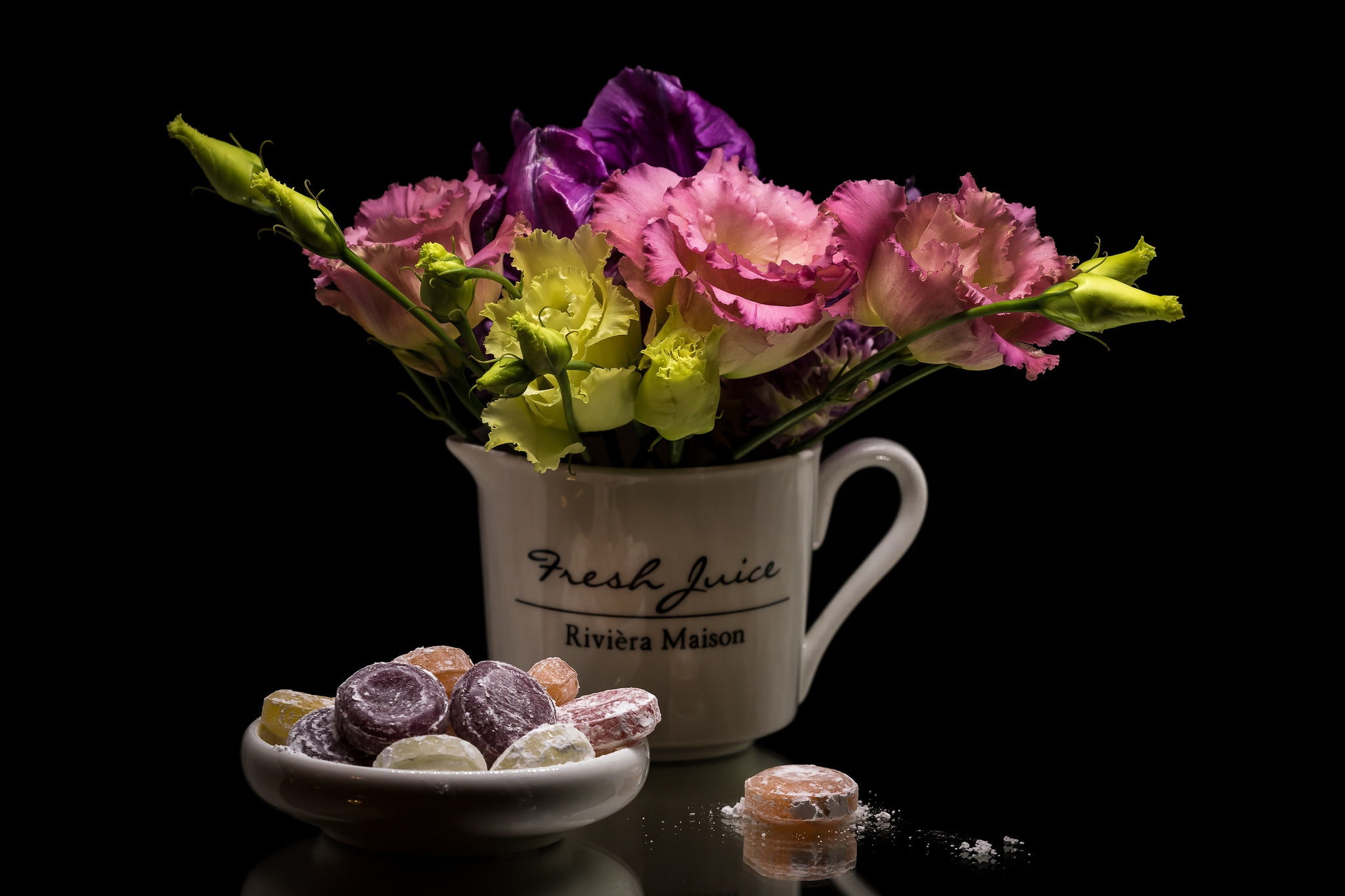 floral komposizija, bouquet, still life, flowers, Eustoma, candy, Lisianthus, 1080P, HD Wallpaper
