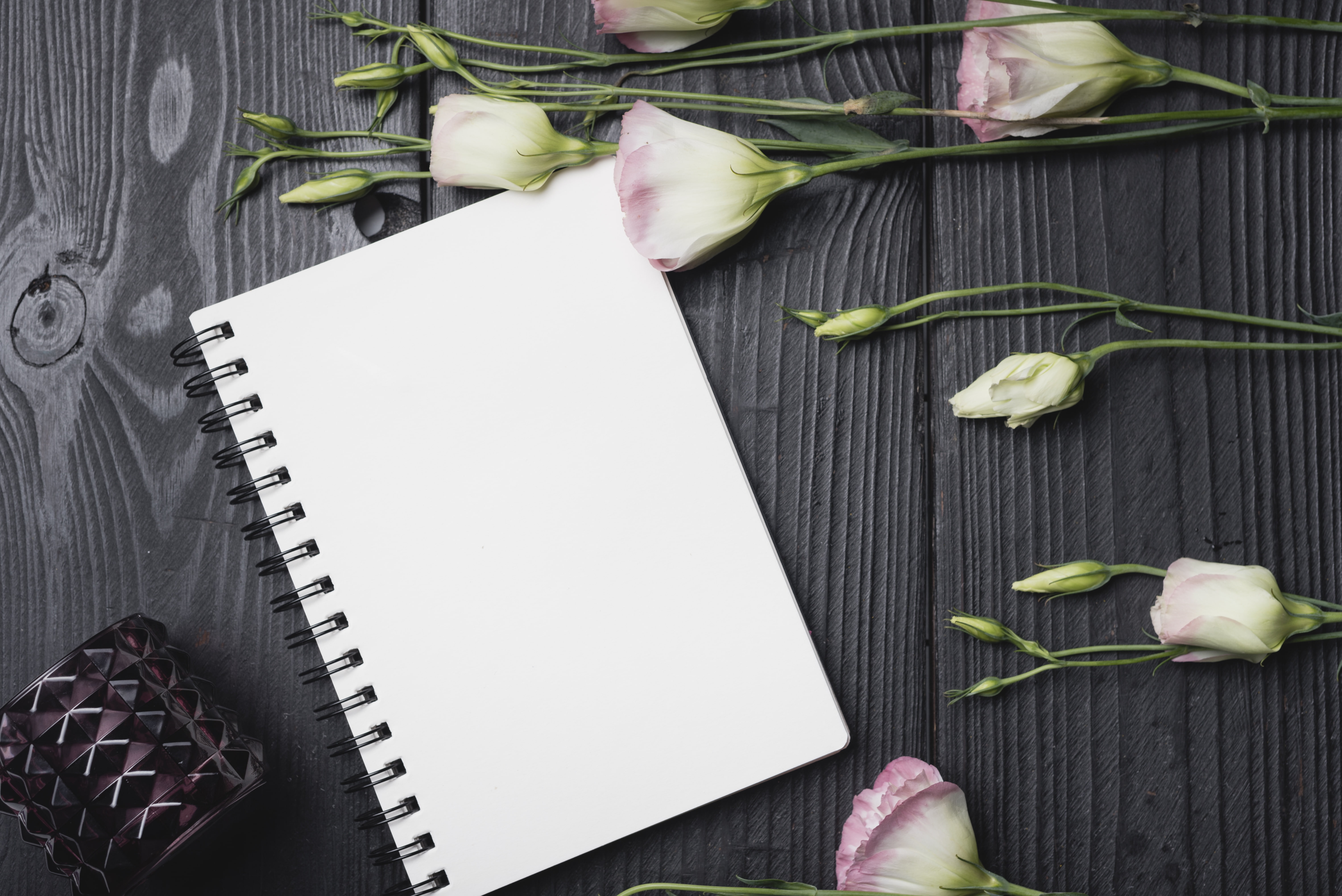 bouquet, 5K, purple, wood, eustoma, flowers, HD Wallpaper