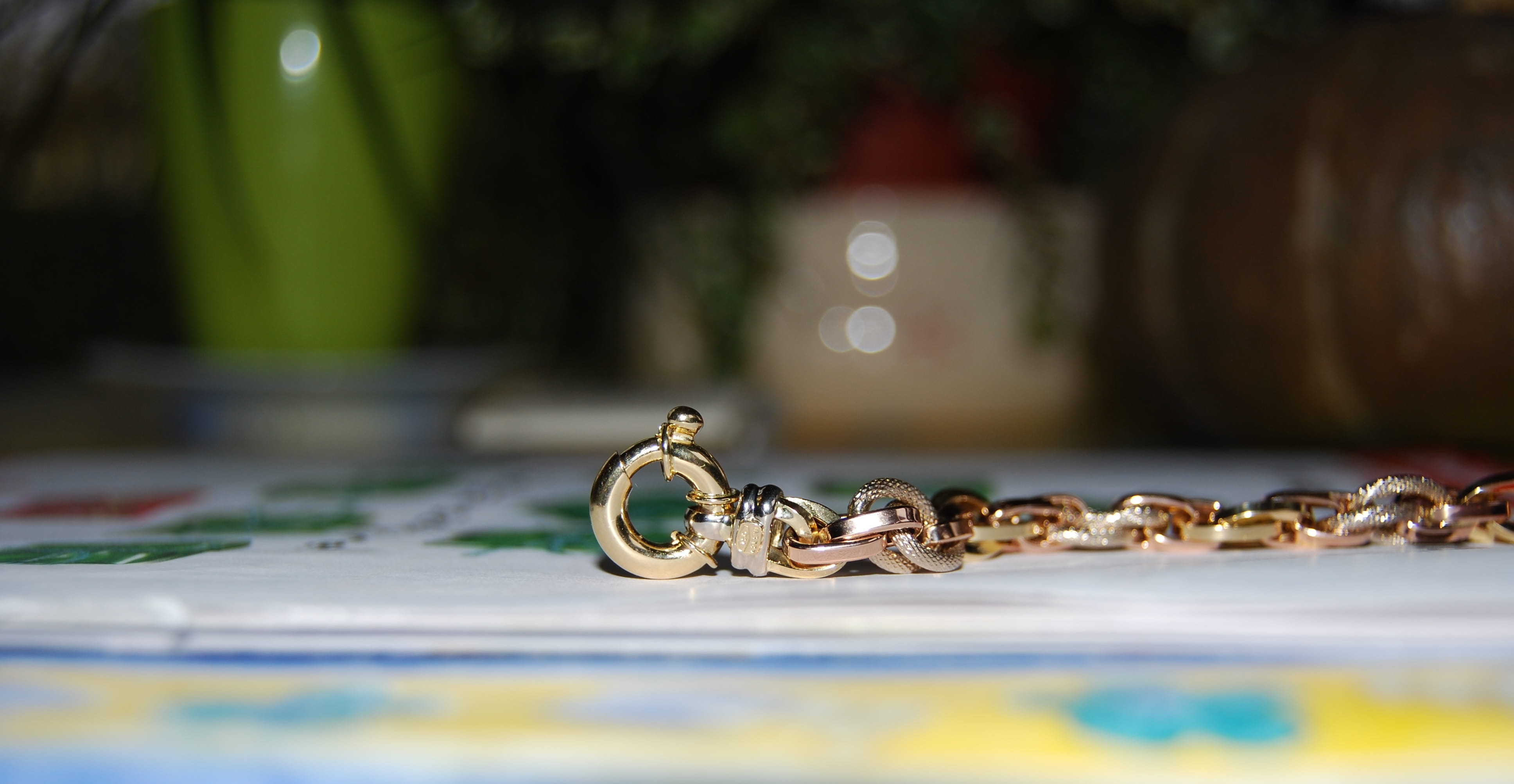 Gold, particular, selective focus, 4K, no people, gold colored, ring, personal accessory, surface level, day, outdoors, key, table, focus on foreground, HD Wallpaper