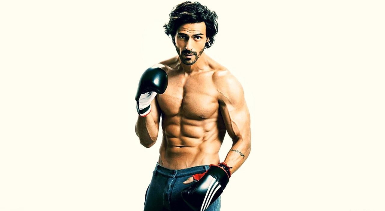 bicep, healthy lifestyle, chest, 720P, copy space, arjun, shirtless, males, portrait, abdominal muscle, athlete, men, lifestyles, strength, wellbeing, HD Wallpaper
