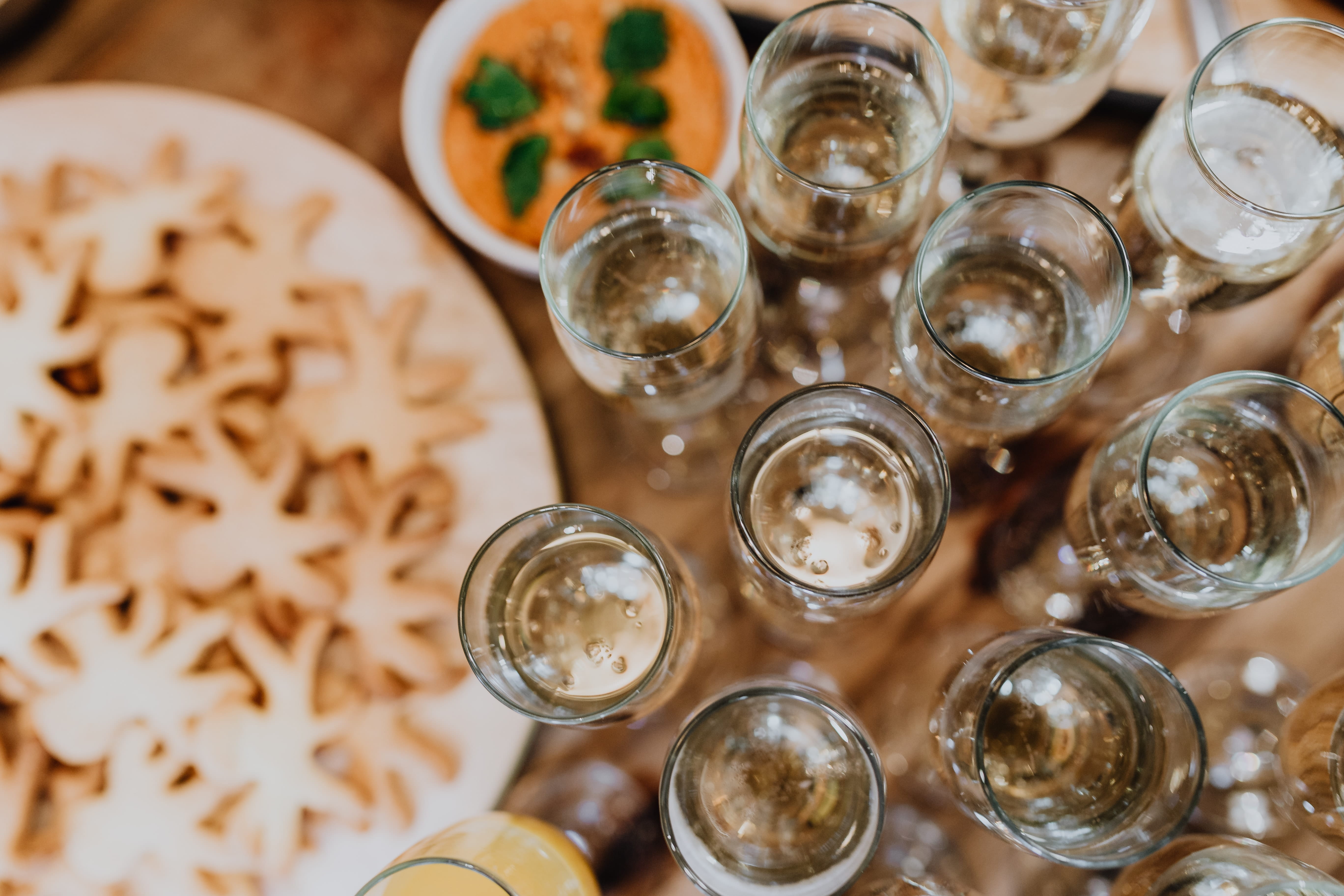5K, abundance, table, tray, household equipment, sweet, glass, bakkery, large group of objects, directly above, drinking glass, food, octopus, freshness, HD Wallpaper