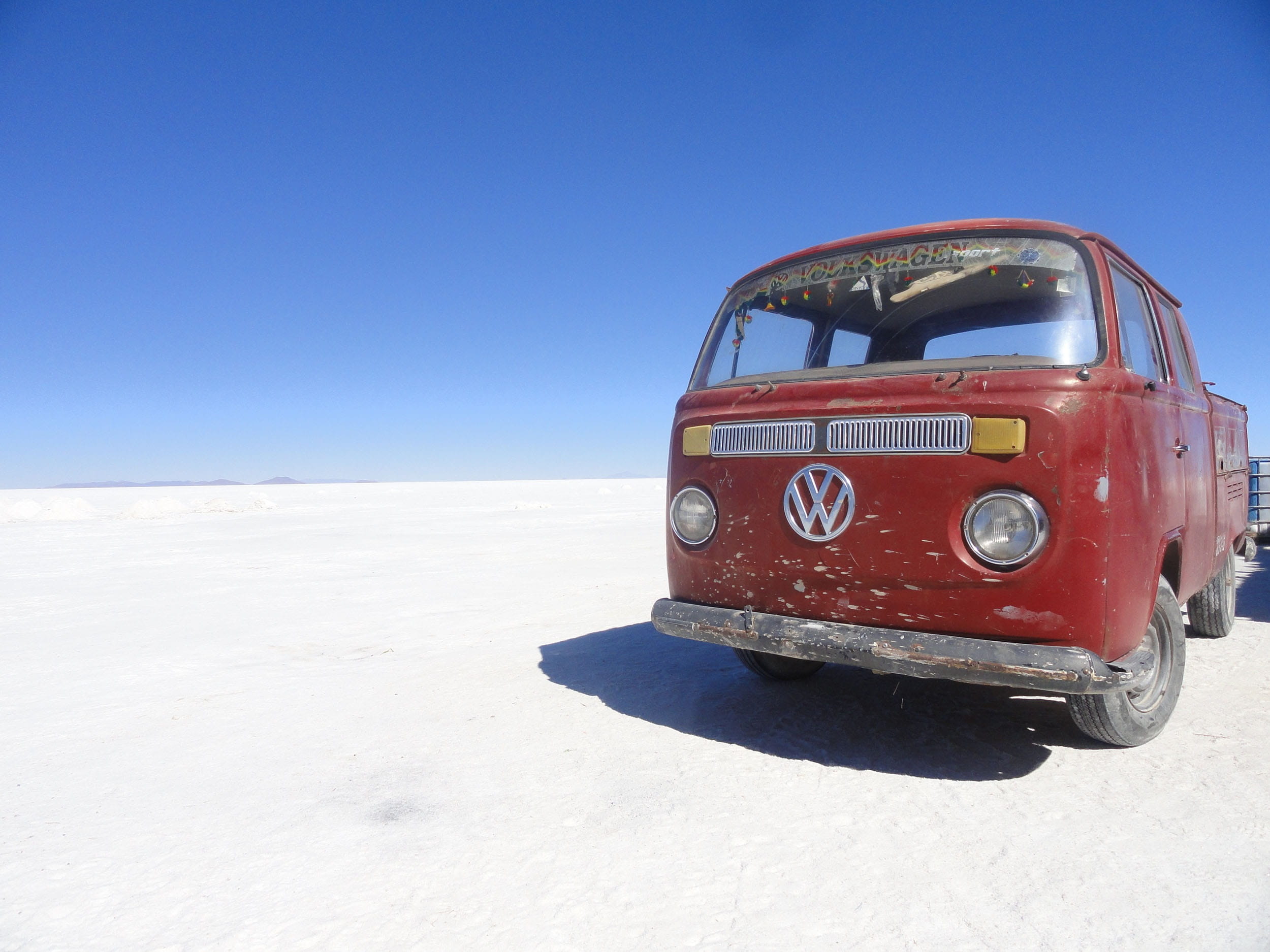 red, bolivia, salt flat, motor vehicle, sky, sunny, transportation, sports utility vehicle, environment, day, sunlight, Salt Flats, van, blue, land Vehicle, HD Wallpaper