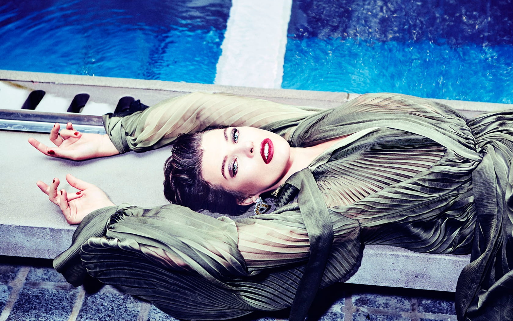 actress, portrait, young women, lifestyles, hollywood, hairstyle, young adult, one person, fair, leisure activity, swimming pool, lying on back, outdoors, HD Wallpaper