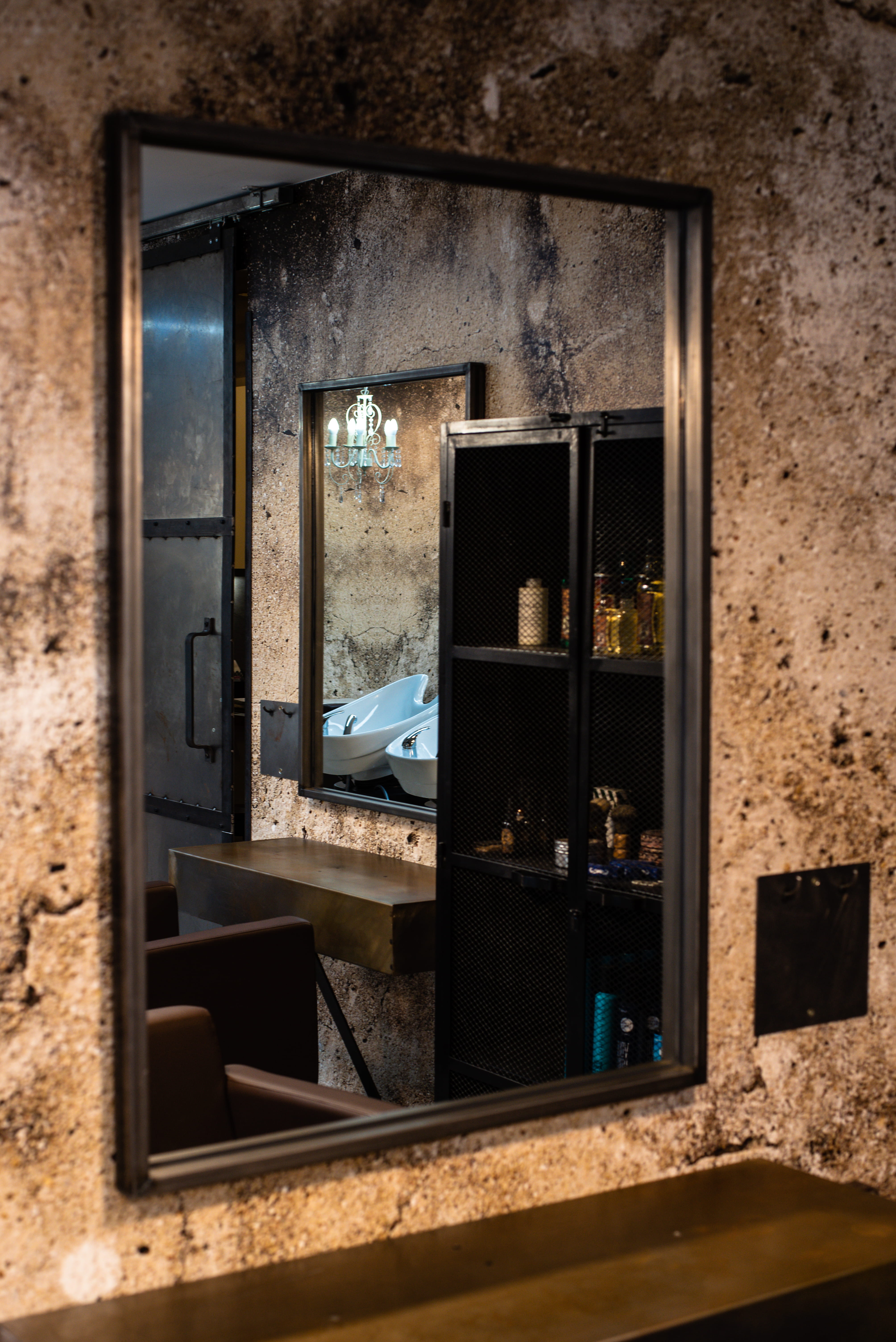 indoors, wood, closet, abandoned, mirror, lighting, style, damaged, hair stylists, deterioration, shelf, china cabinet, day, hair, furniture, window frame, Phone HD Wallpaper