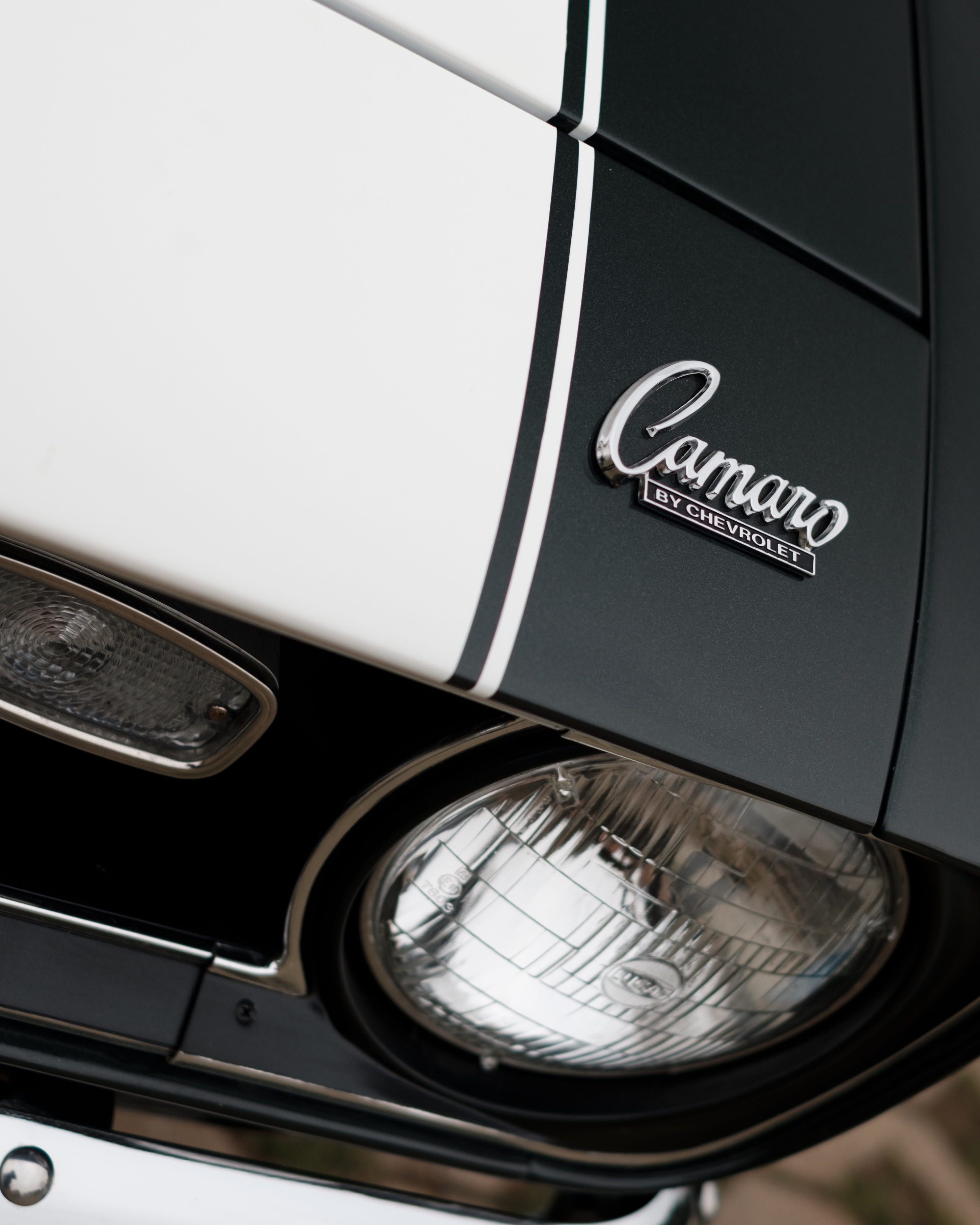 communication, technology, headlight, close-up, information, high angle view, chevrolet stripes, bonnet badge, no people, vehicle, text, motor vehicle, Phone HD Wallpaper