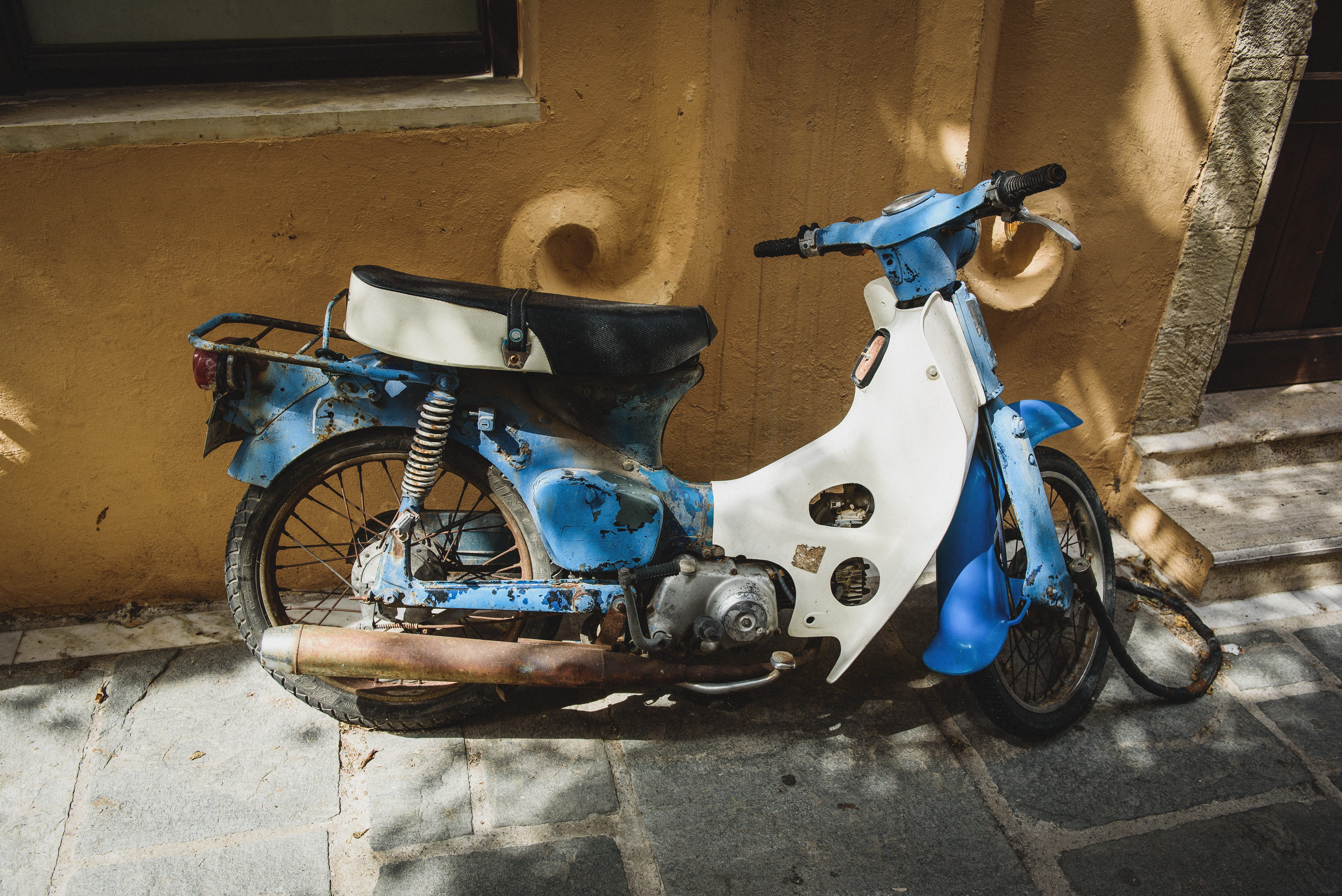 street, spoke, day, mode of transportation, scooter, architecture, white, bike, vehicle, motorbike, motor scooter, vespa, motorcycle, home decor, wall - building feature, HD Wallpaper