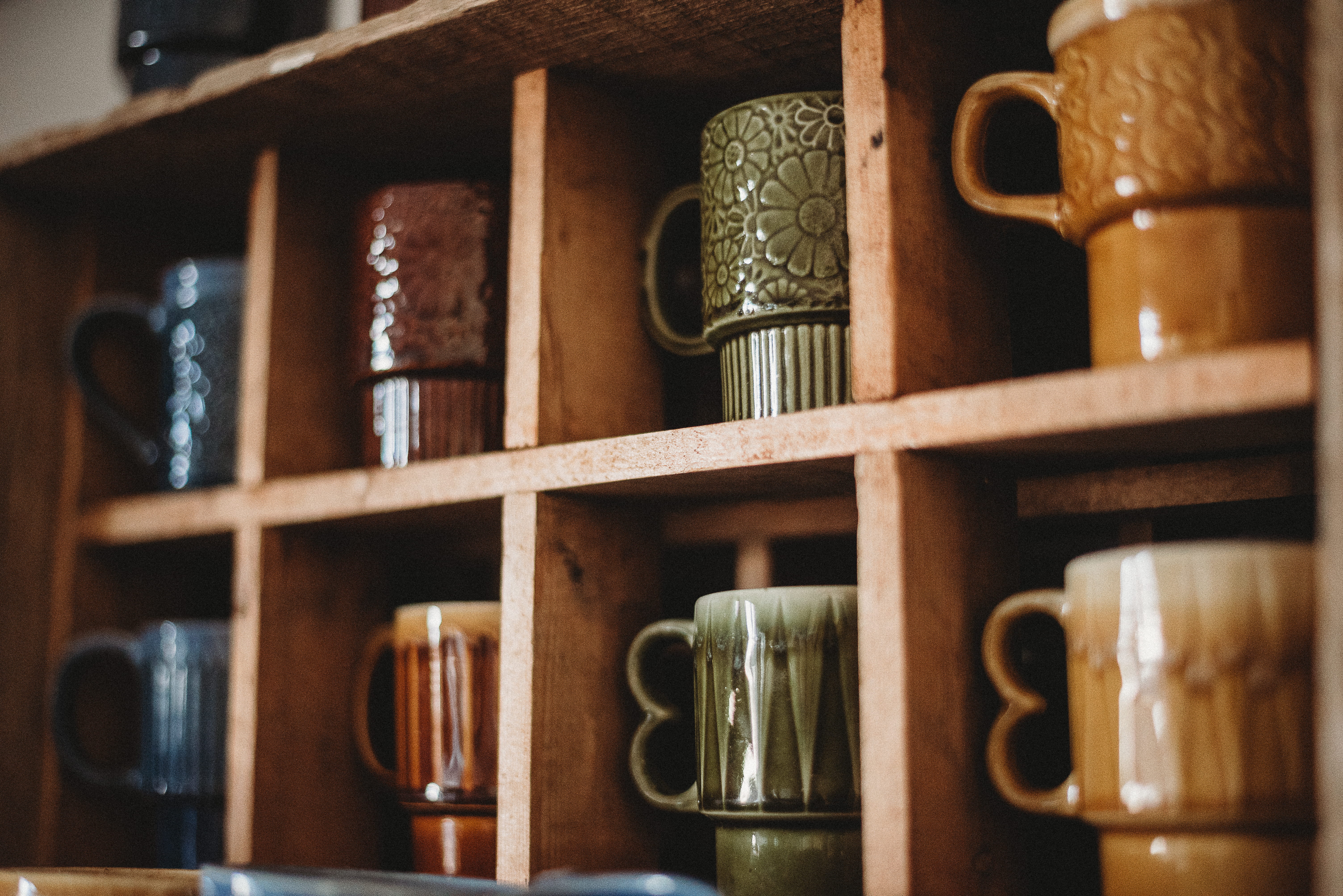 coffee cup, ceramic, rack, china cabinet, earthy, cupboard, large group of objects, beverage, wine bottle, vintage, cup, dust, collection, still life, shelf, HD Wallpaper