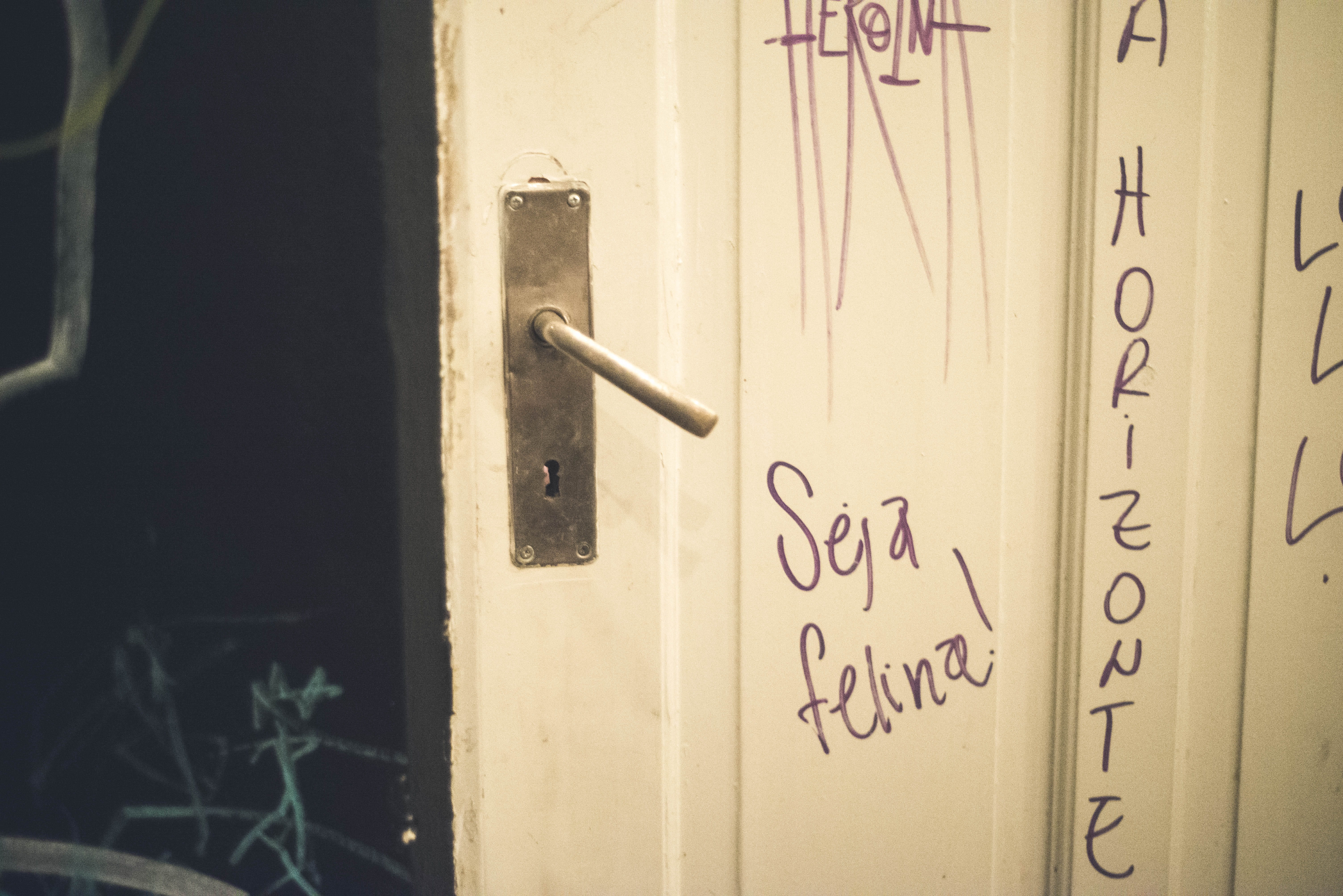 appliance, built structure, non-western script, text, sunlight, number, cupboard, graffiti, sign, calligraphy, safe, locker, close-up, closed, entrance, HD Wallpaper