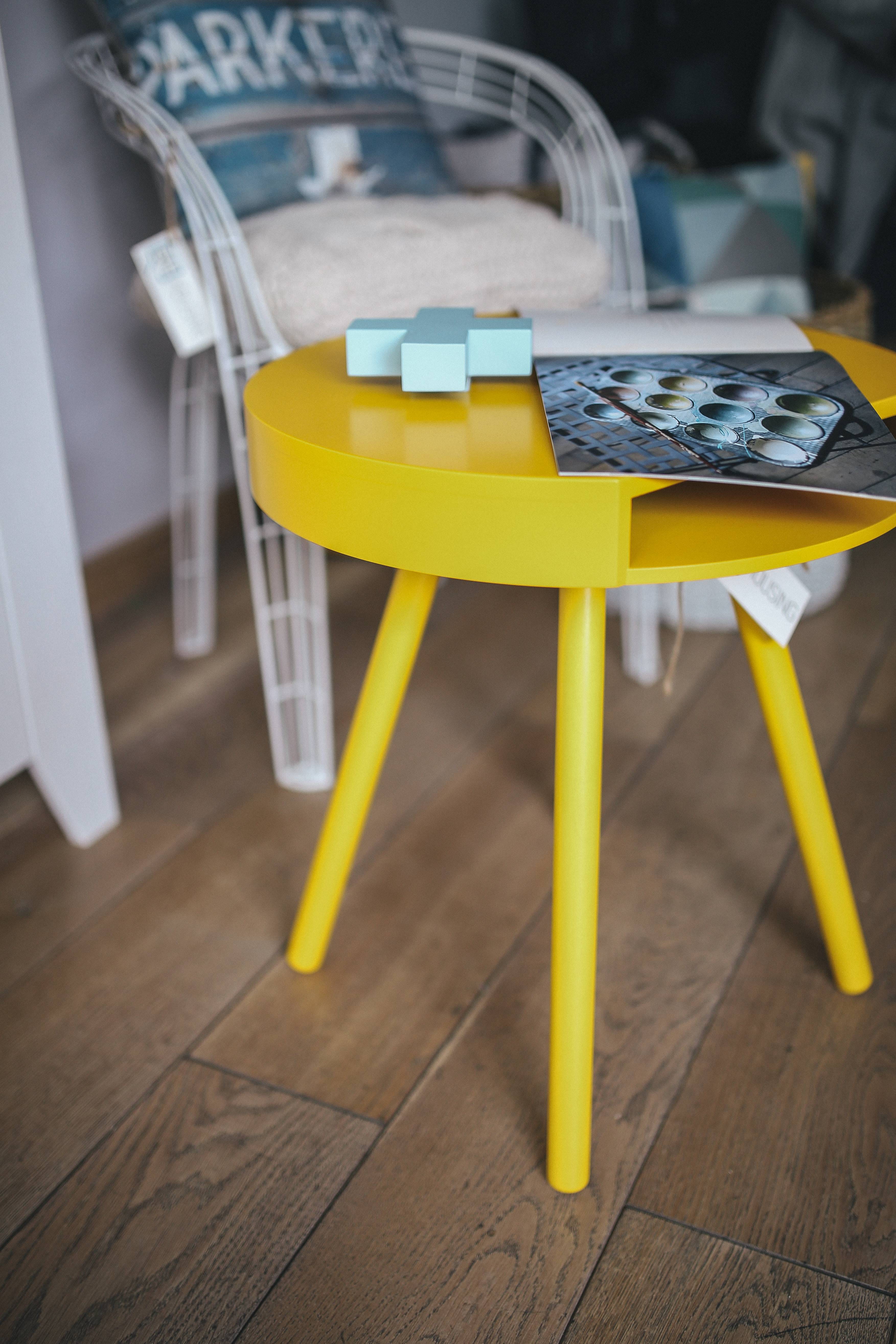 focus on foreground, desk, yellow, business, high angle view, cyan, furniture, wood - Material, still life, seat, empty, table, no People, house, White, Phone HD Wallpaper