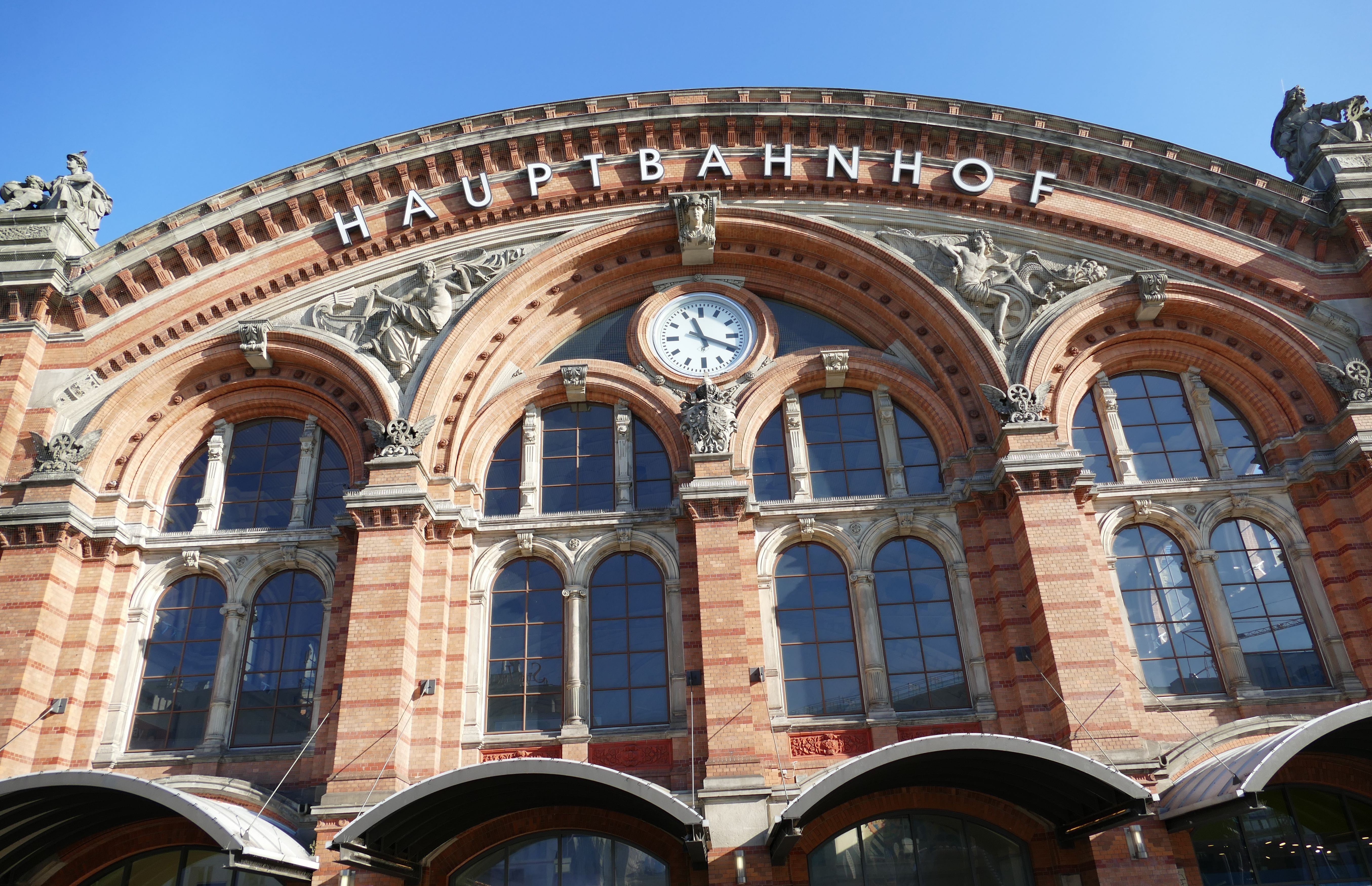 travel, no people, coat of arms, clear sky, railway, the past, outdoors, nature, window, central station, travel destinations, building, facade, bremen, HD Wallpaper