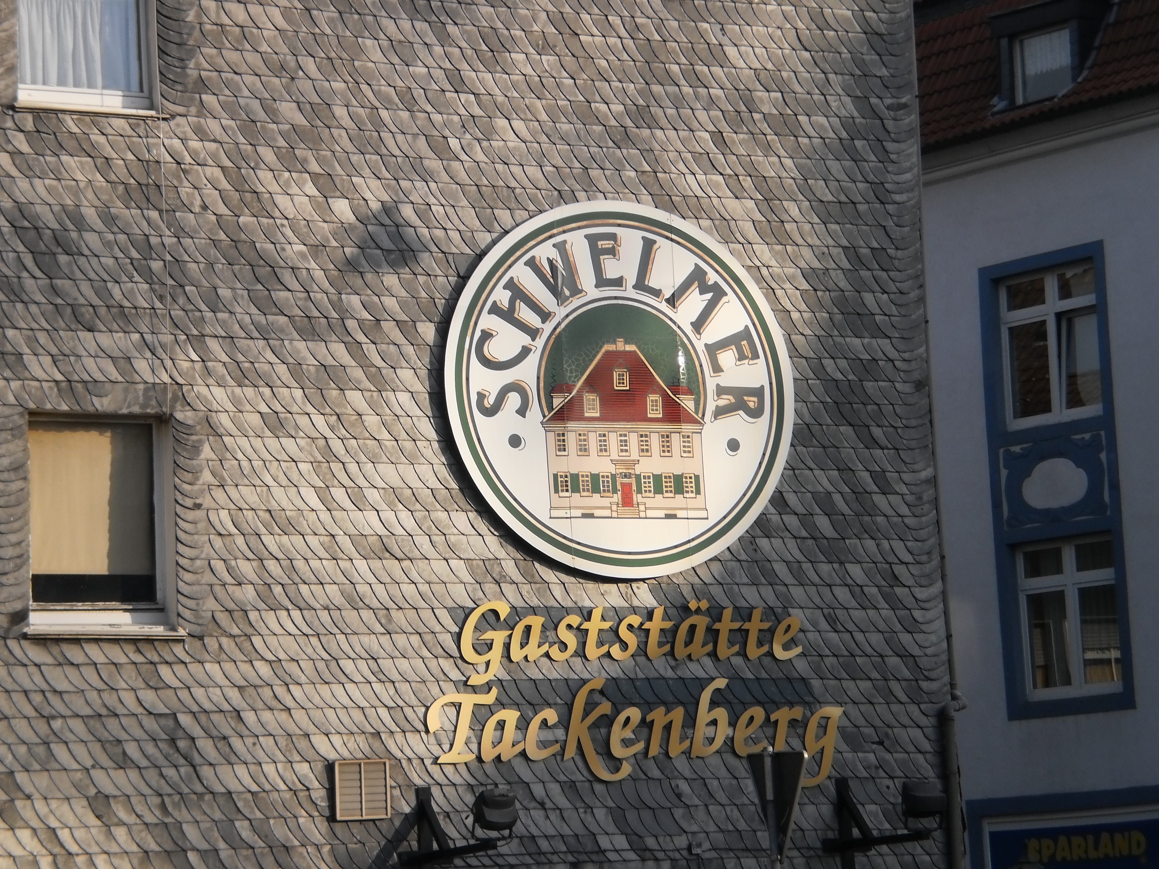 day, beer, built structure, wall - building feature, communication, building, historic center, residential district, cozy, 4K, deco, window, sign, information, HD Wallpaper