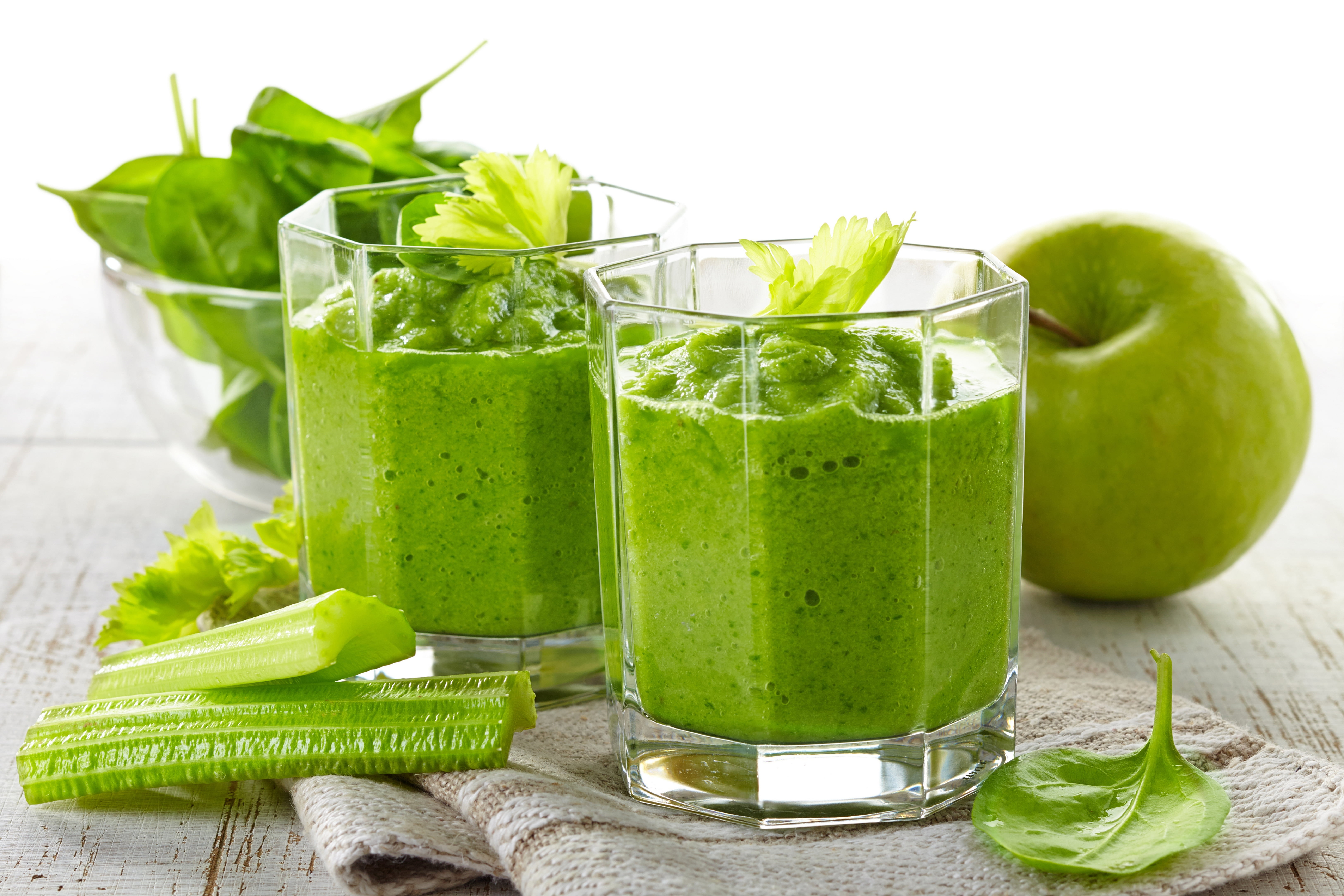 smoothie, food, studio shot, vegetables, vegetarian food, wood - material, Apple, vegetable smoothies, wellbeing, vegetable, drinking, no people, mash - food state, HD Wallpaper