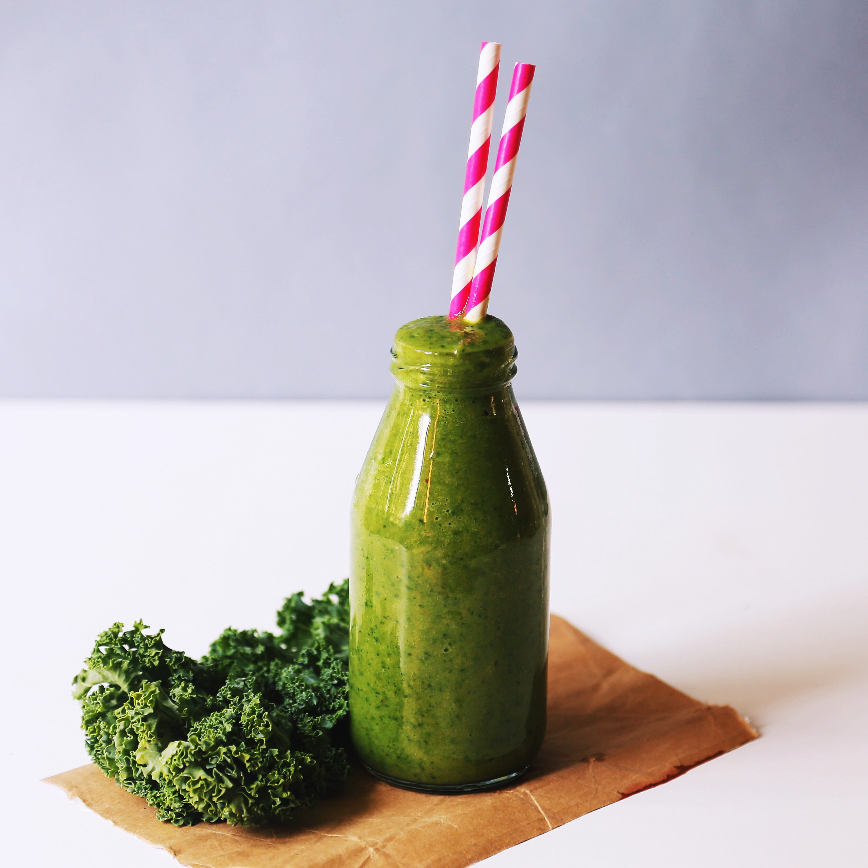 nutrition, still life, wellbeing, drink, indoors, studio shot, straw, mash - food state, health, drinking glass, container, shake, 2K, bottle, healthy eating, Phone HD Wallpaper