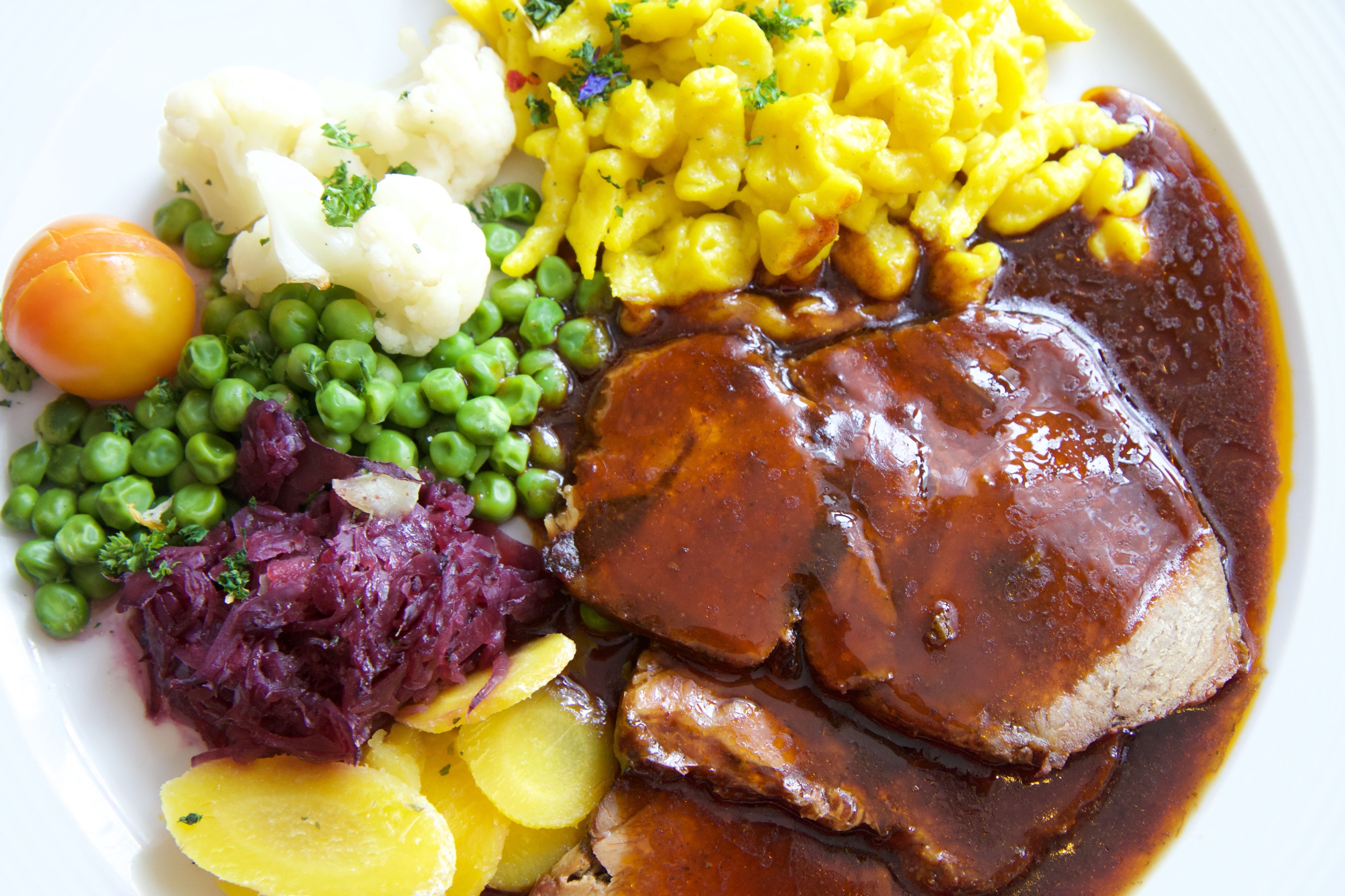 vegetable, high angle view, wellbeing, potato, ready-to-eat, no people, gravy, garnish, menu, mash - food state, eat, dinner, serving size, sauce, sweetcorn, HD Wallpaper