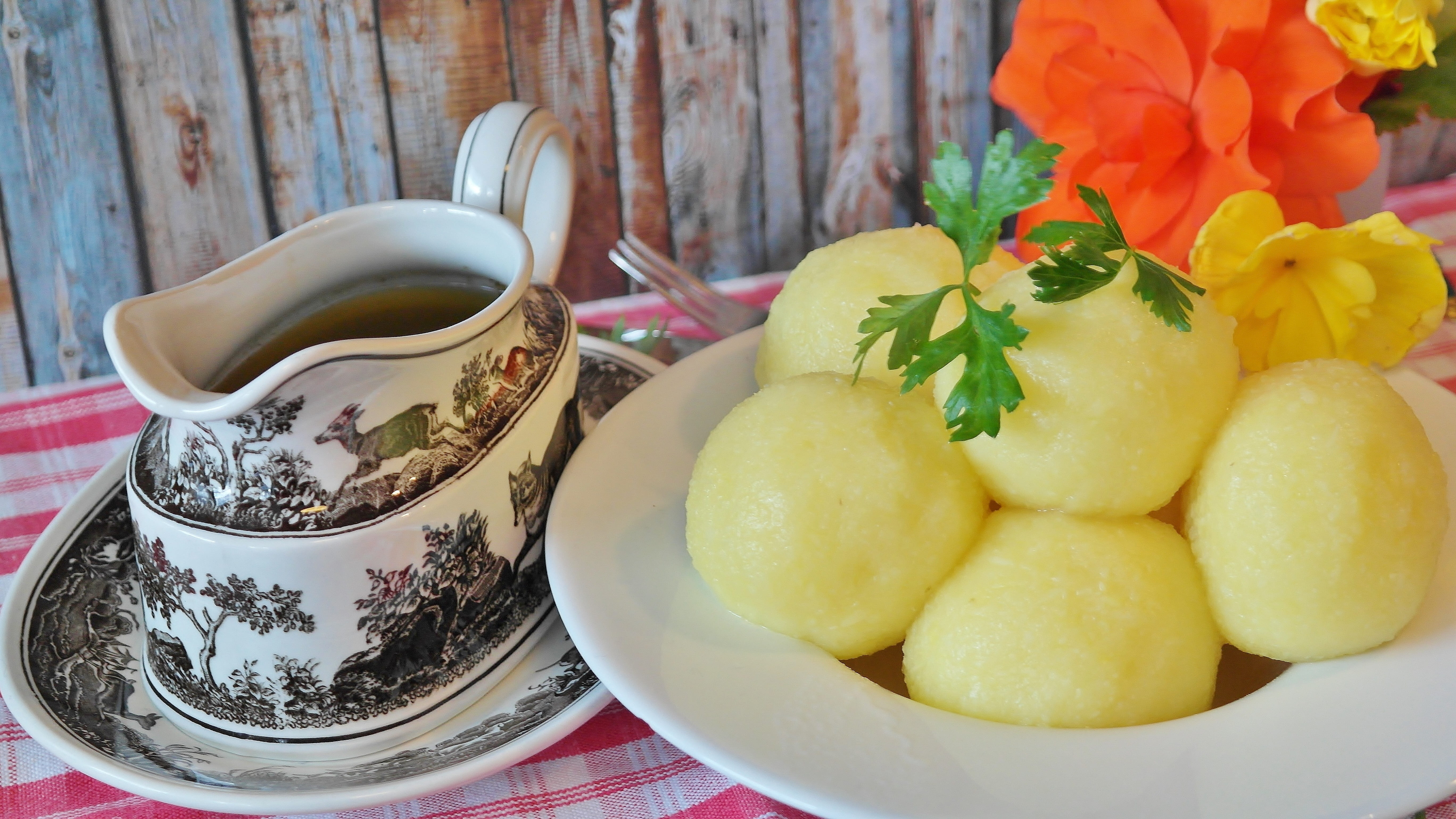 dumpling, asian food, fruit, enjoy, white, table, prepare, plant, still life, specialty, foodfoto, wellbeing, bavarian, food photography, food, garnish, HD Wallpaper