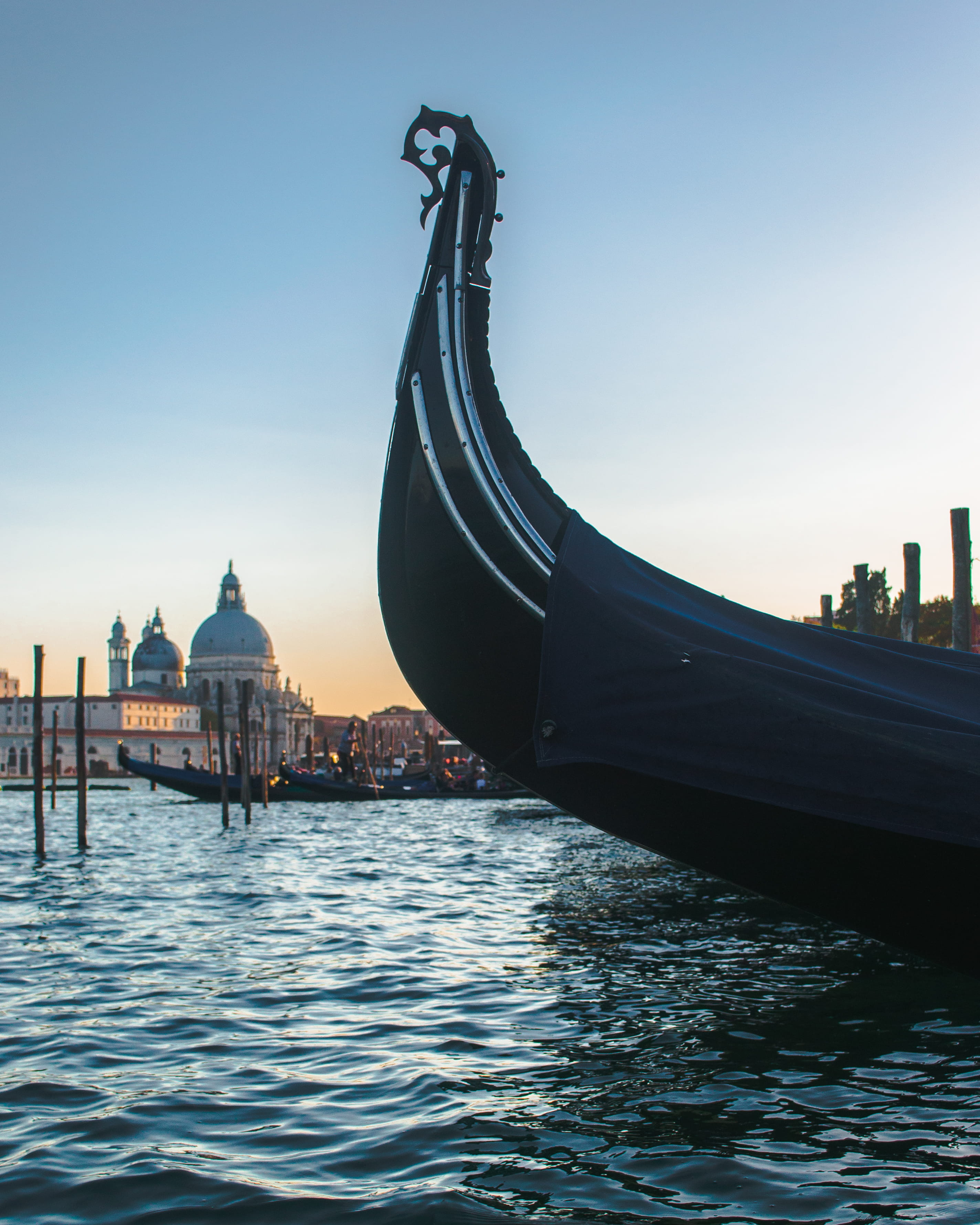 nautical vessel, gondola, no people, architecture, outdoors, travel destinations, transportation, boat, body, religion, mode of transportation, nature, Phone HD Wallpaper