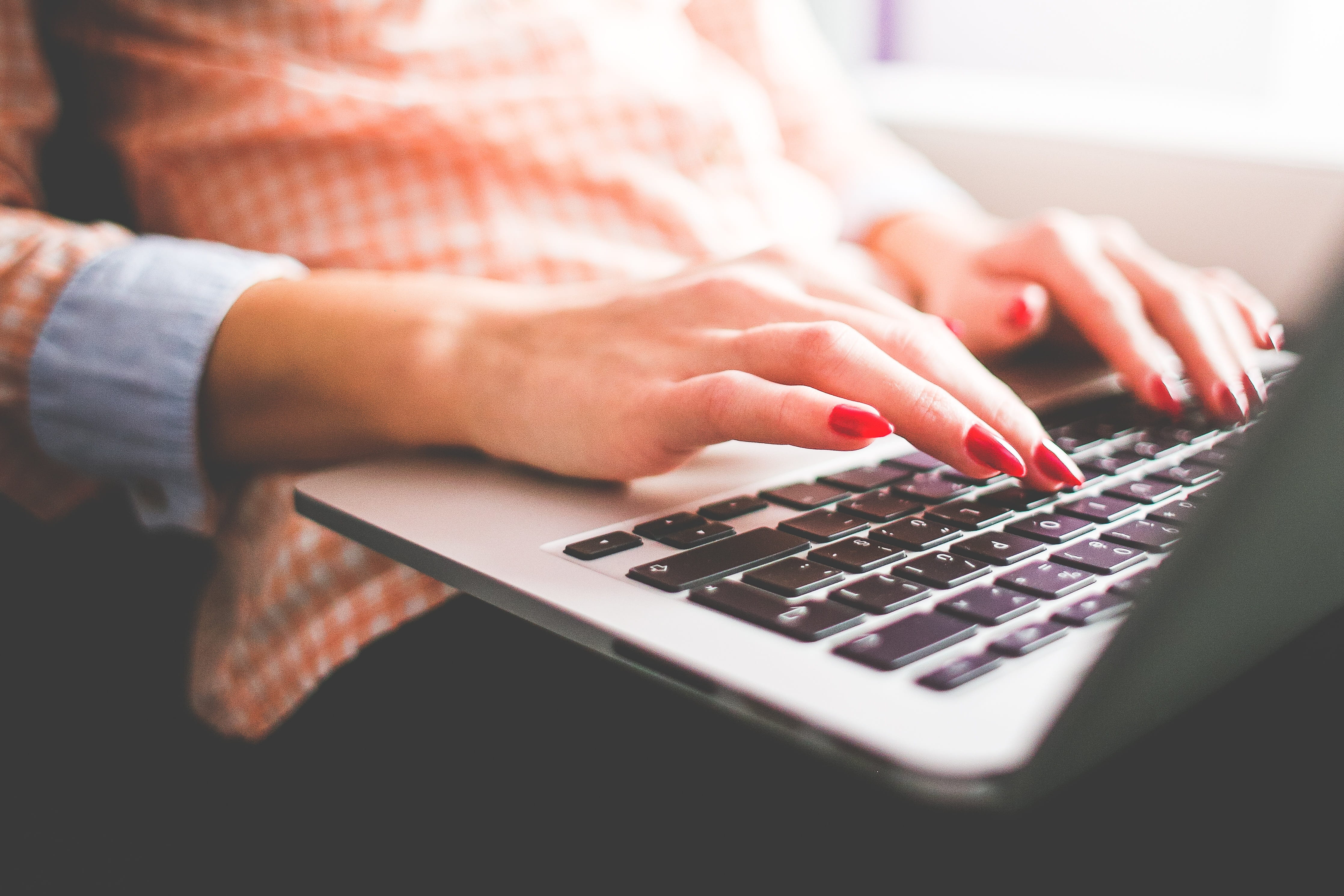 adult, macbook, 4K, womens, writing, close-up, thin, one Person, hand, selective focus, connection, button-up, touching, using Laptop, notebook, internet, HD Wallpaper