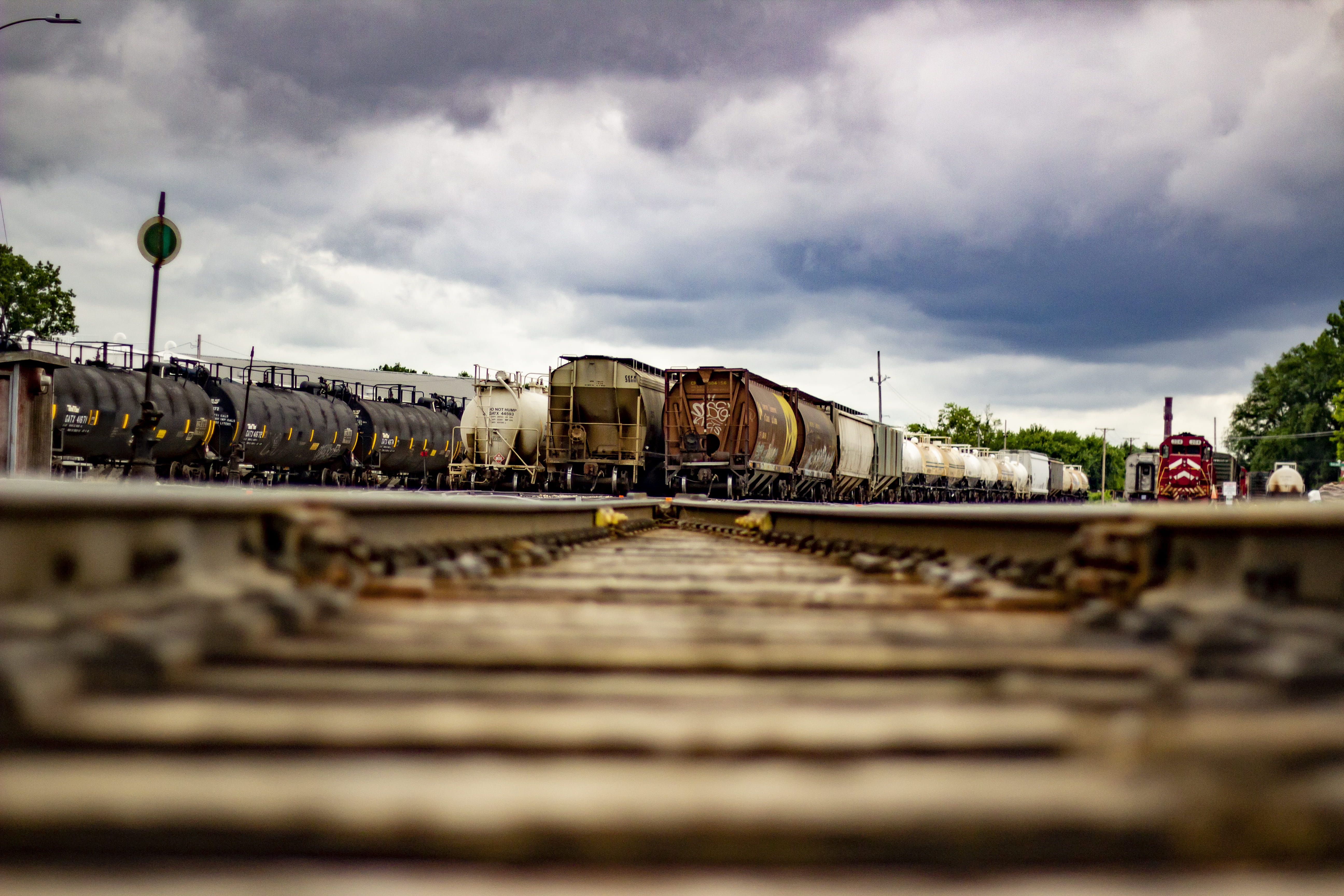 train - vehicle, travel, vt, 5K, bird, railroad track, the past, public transportation, surface level, train track, train, no people, burlington, architecture, HD Wallpaper